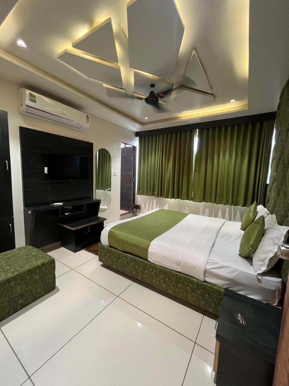 Hotel Prime View Ahmedabad