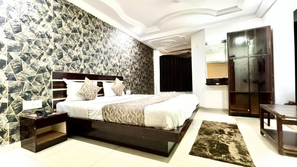 Dev Palace 3*