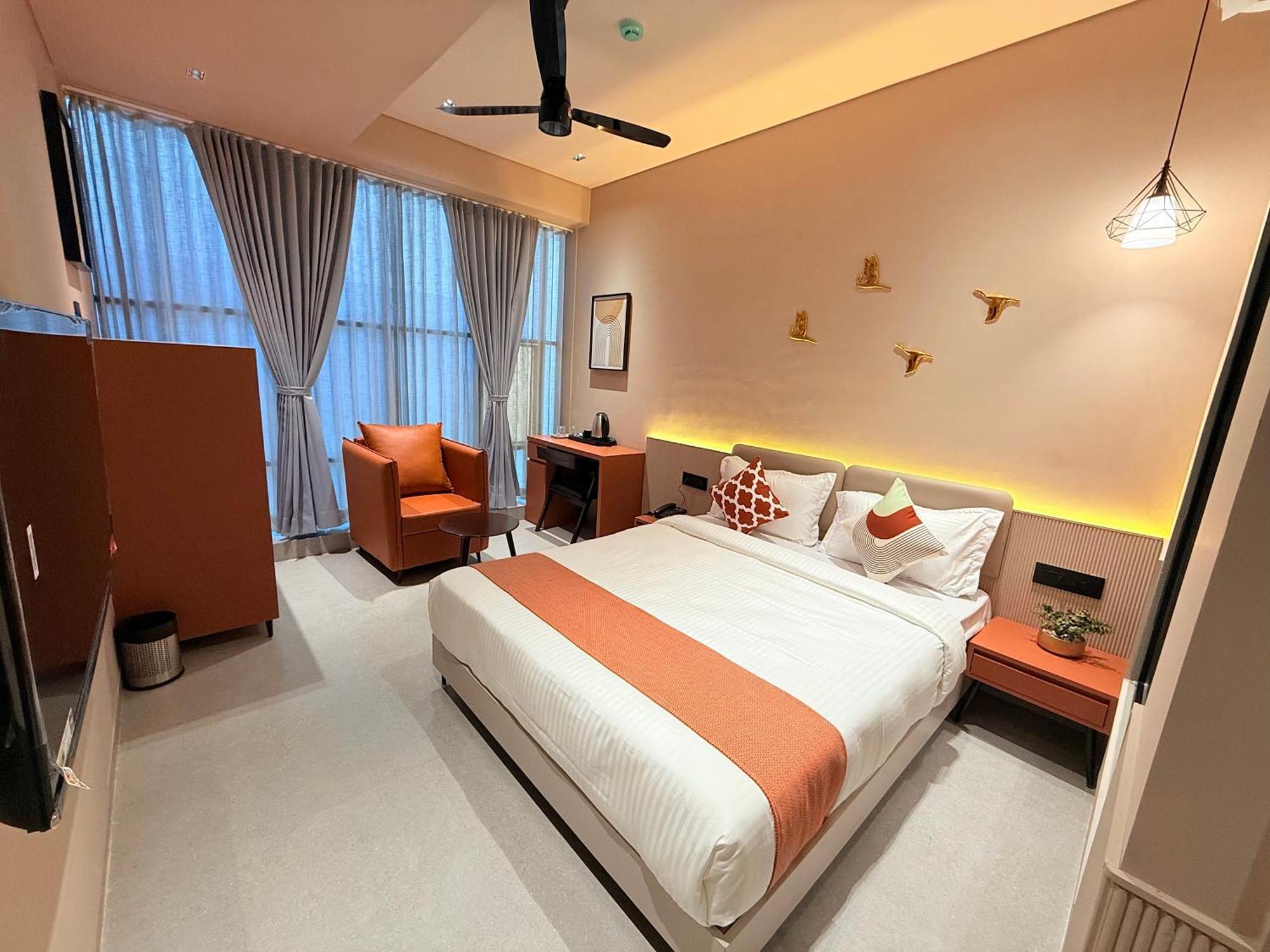 Hotel Fun Regency Motera 3*