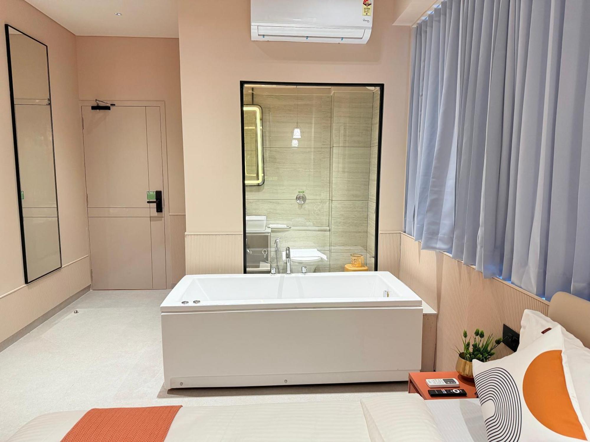 Hotel Fun Regency Motera Ahmedabad