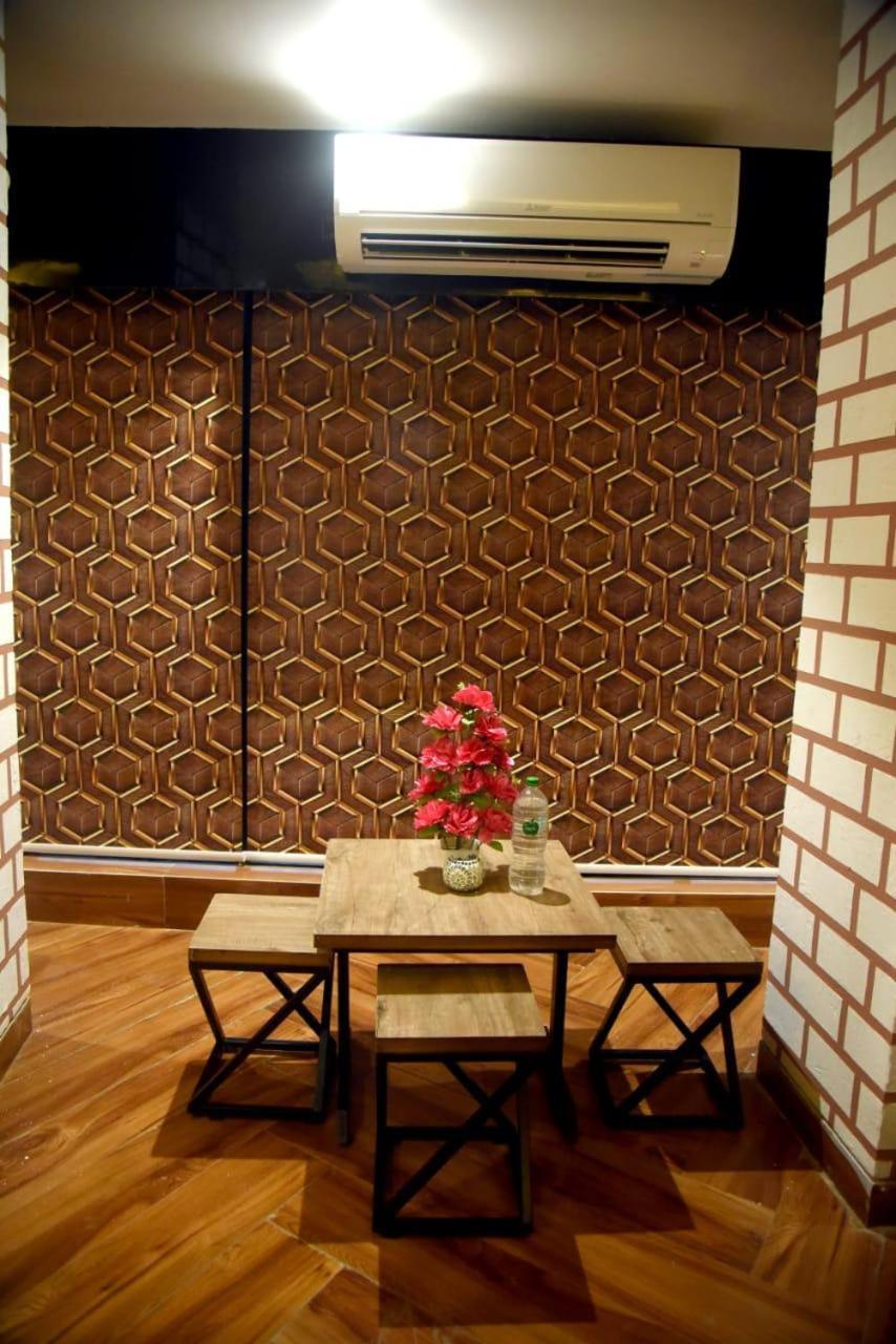 Hostel Charyana *
