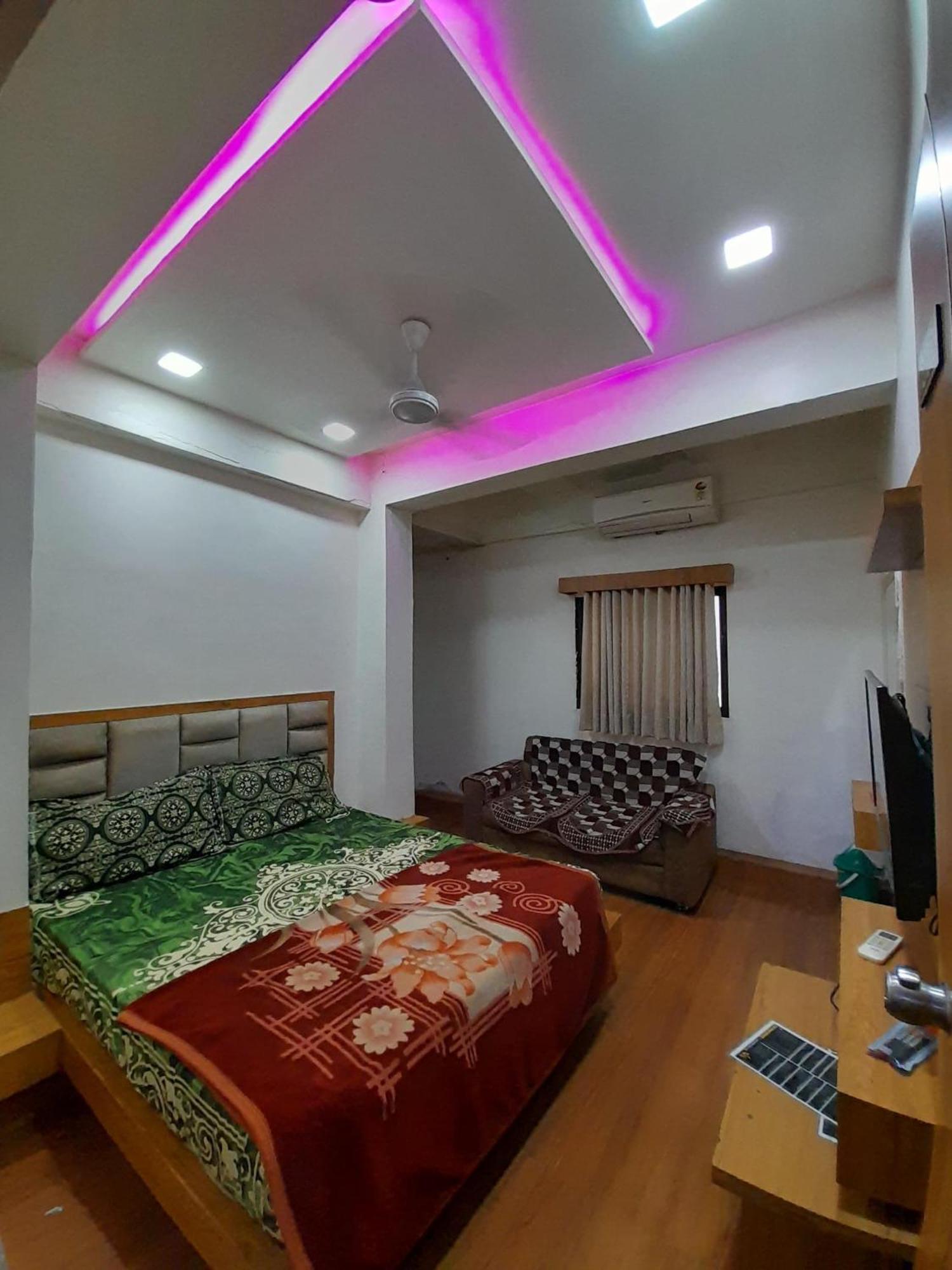 Hotel Park,ahmedabad 3*