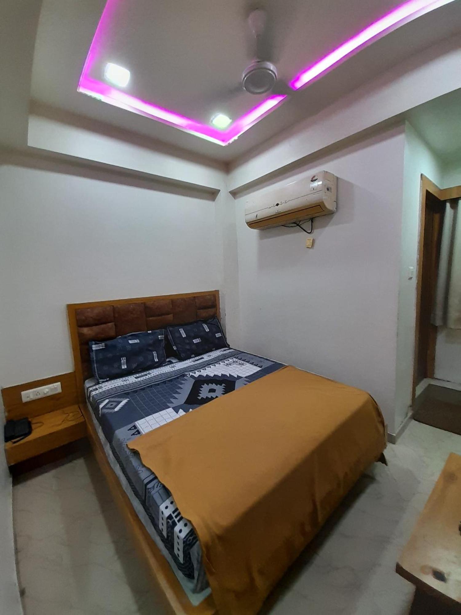 Hotel Park,ahmedabad 3*