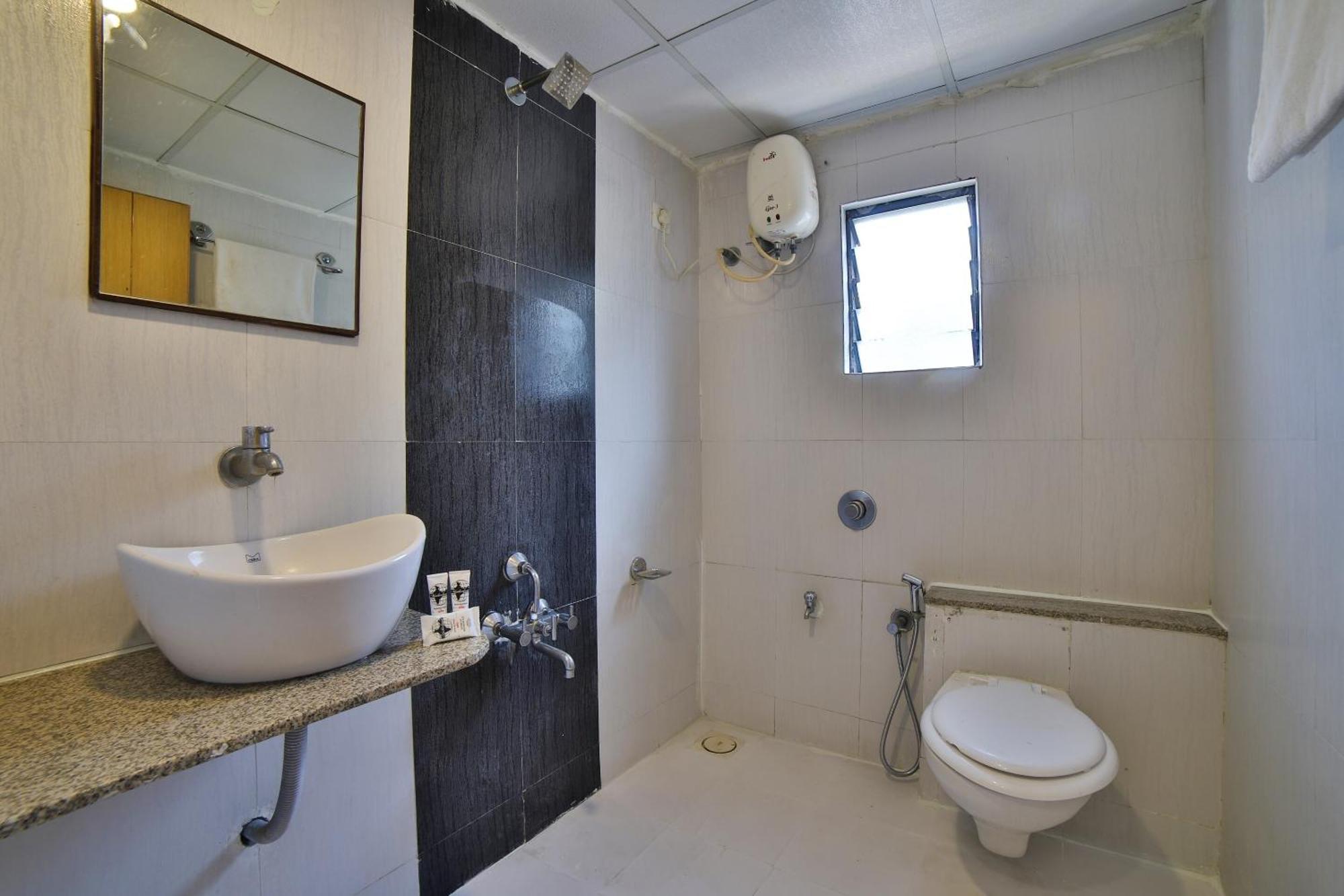 Hotel Capital O Kalash Residency