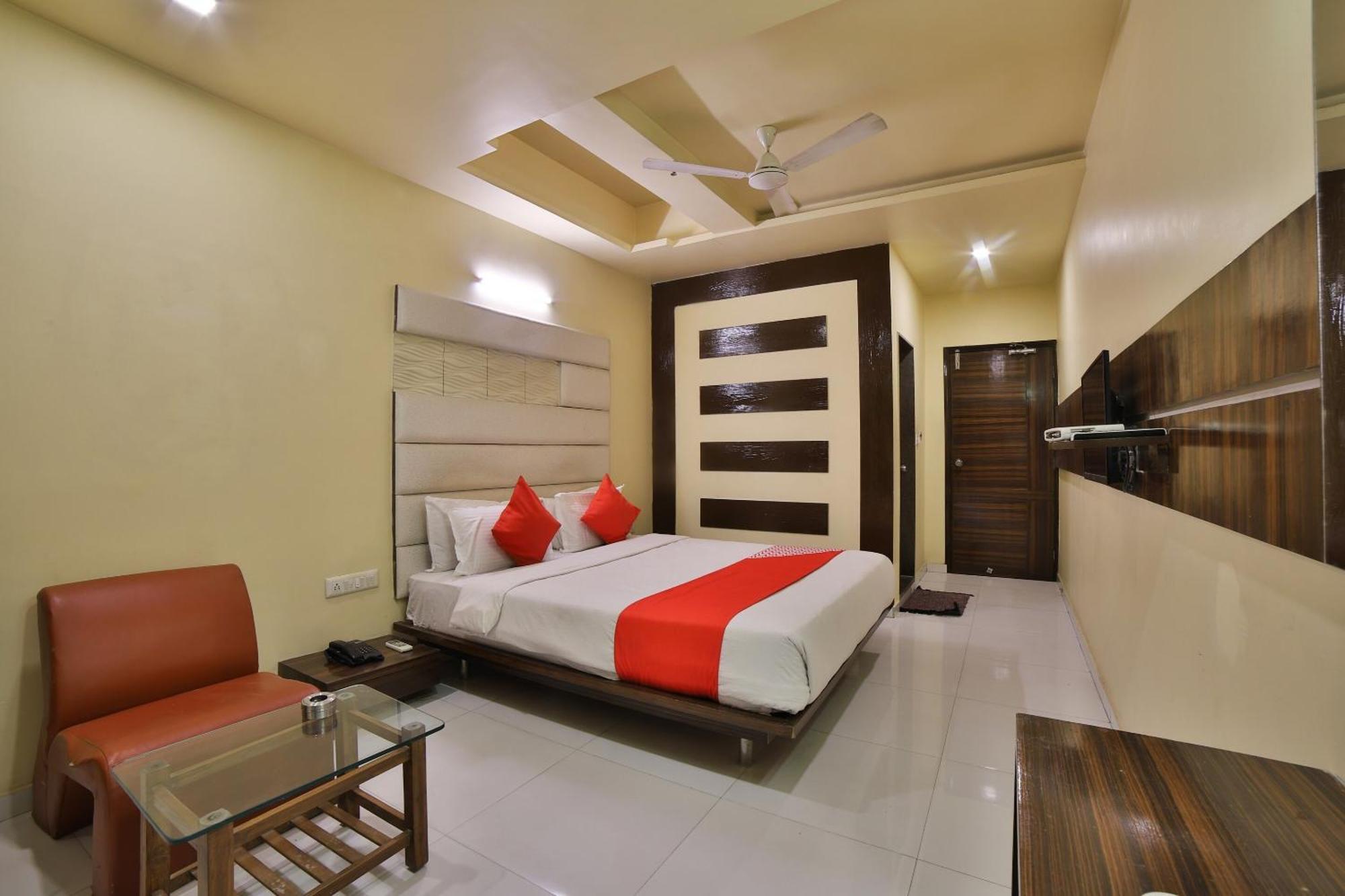 Capital O Kalash Residency Hotel