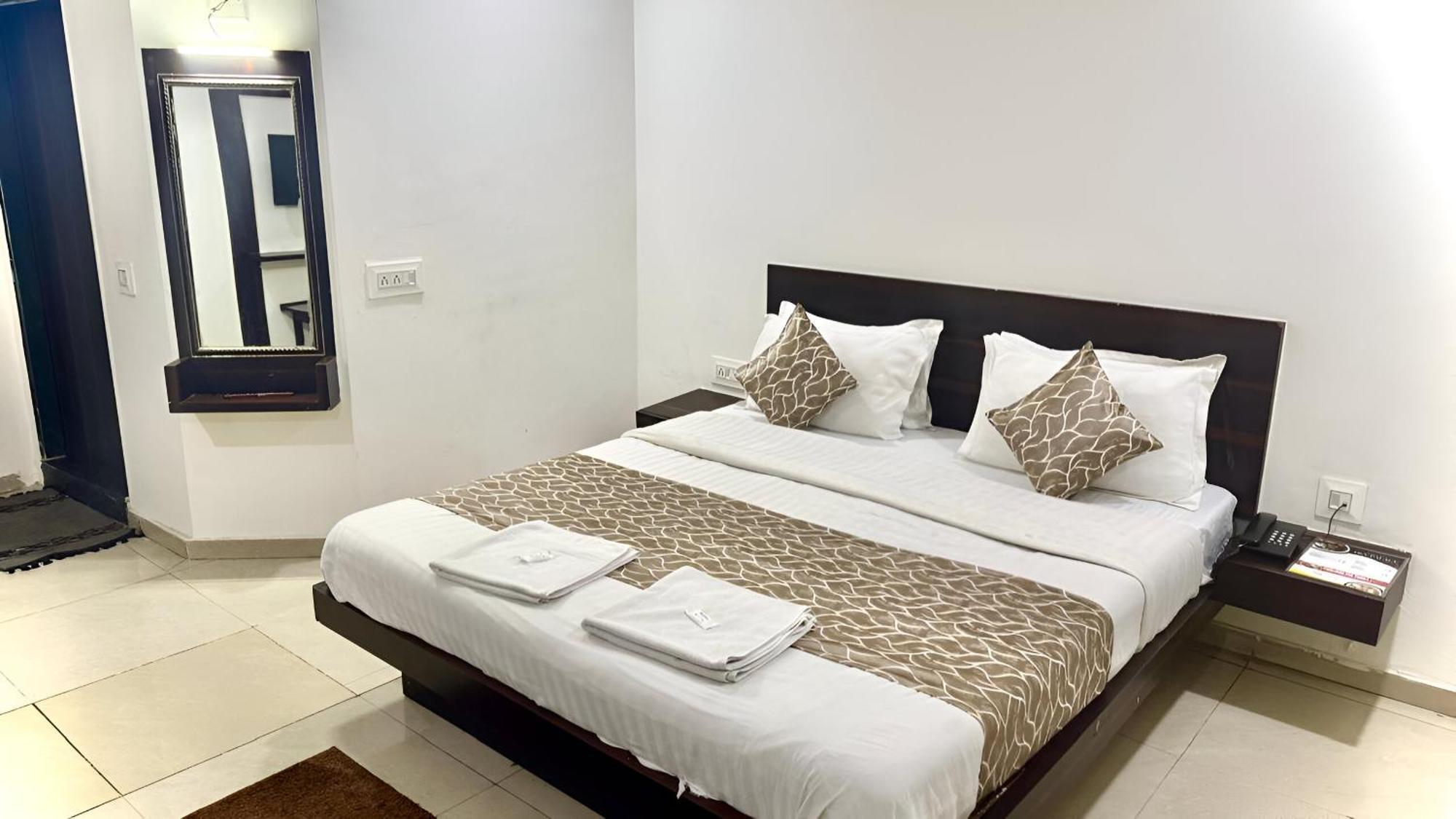 Dev Palace 3* Ahmedabad