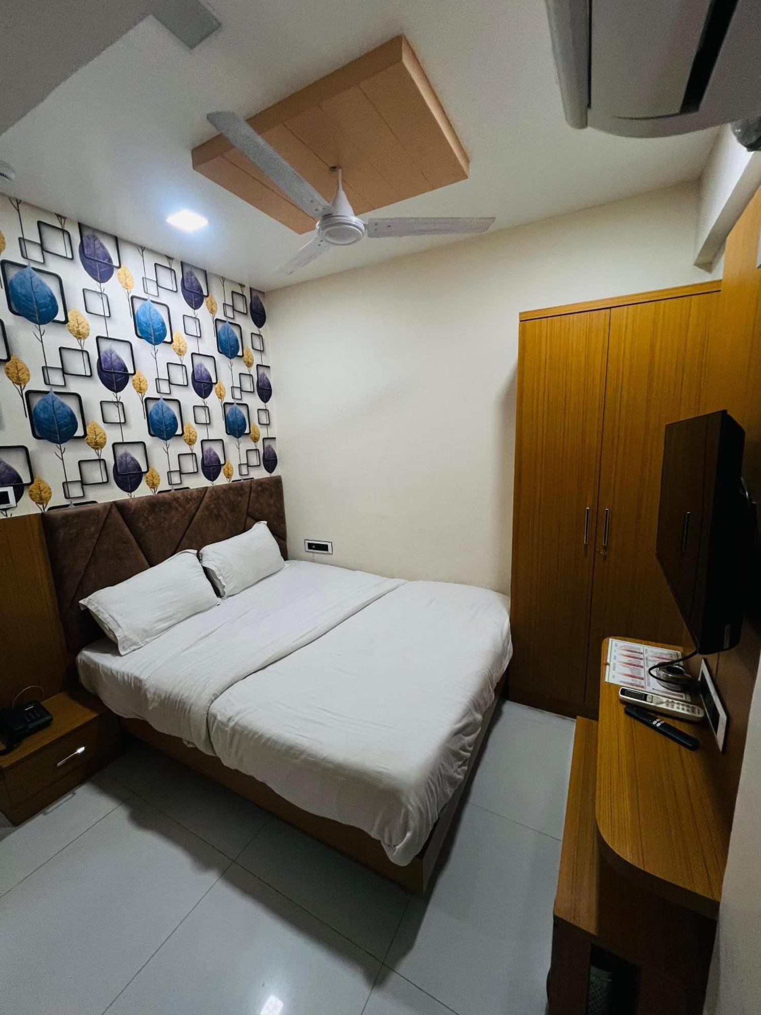 Hotel Exotic