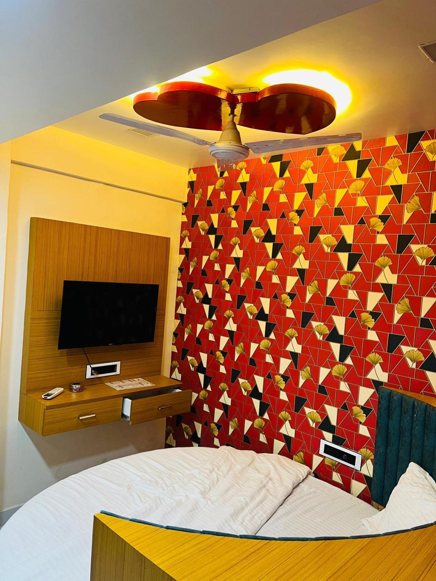 Exotic Hotel Ahmedabad
