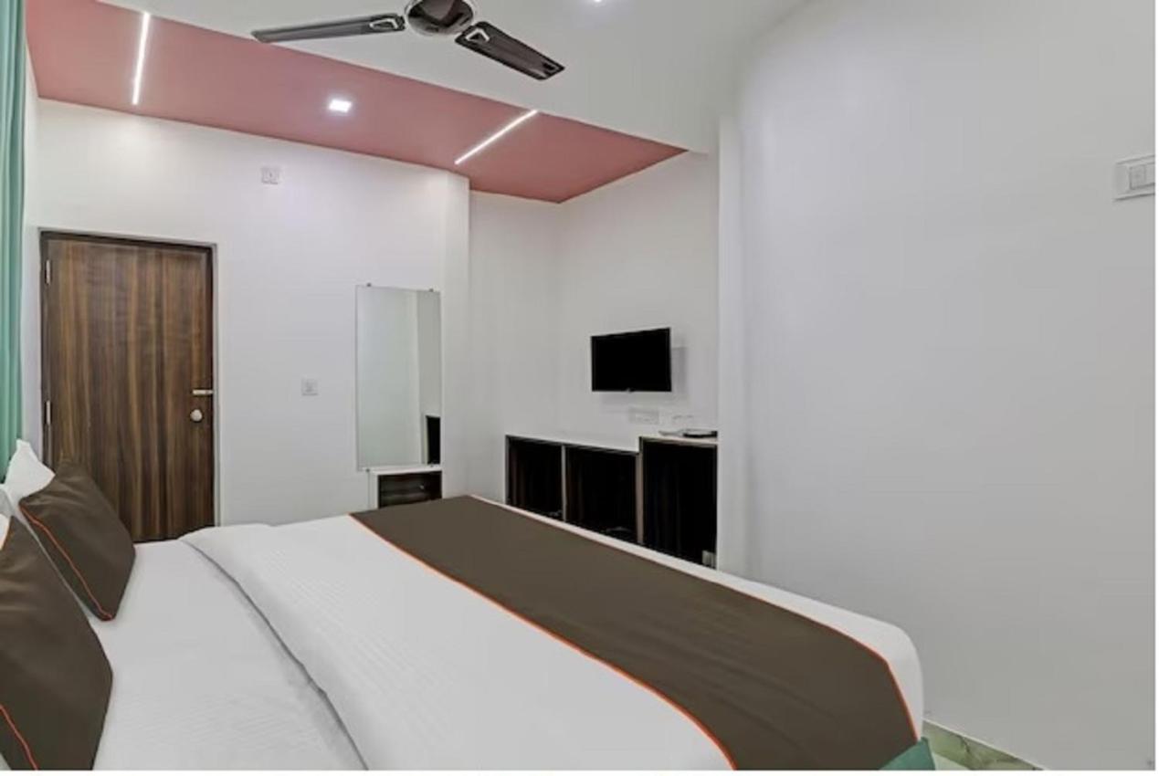 The Lions Apartment