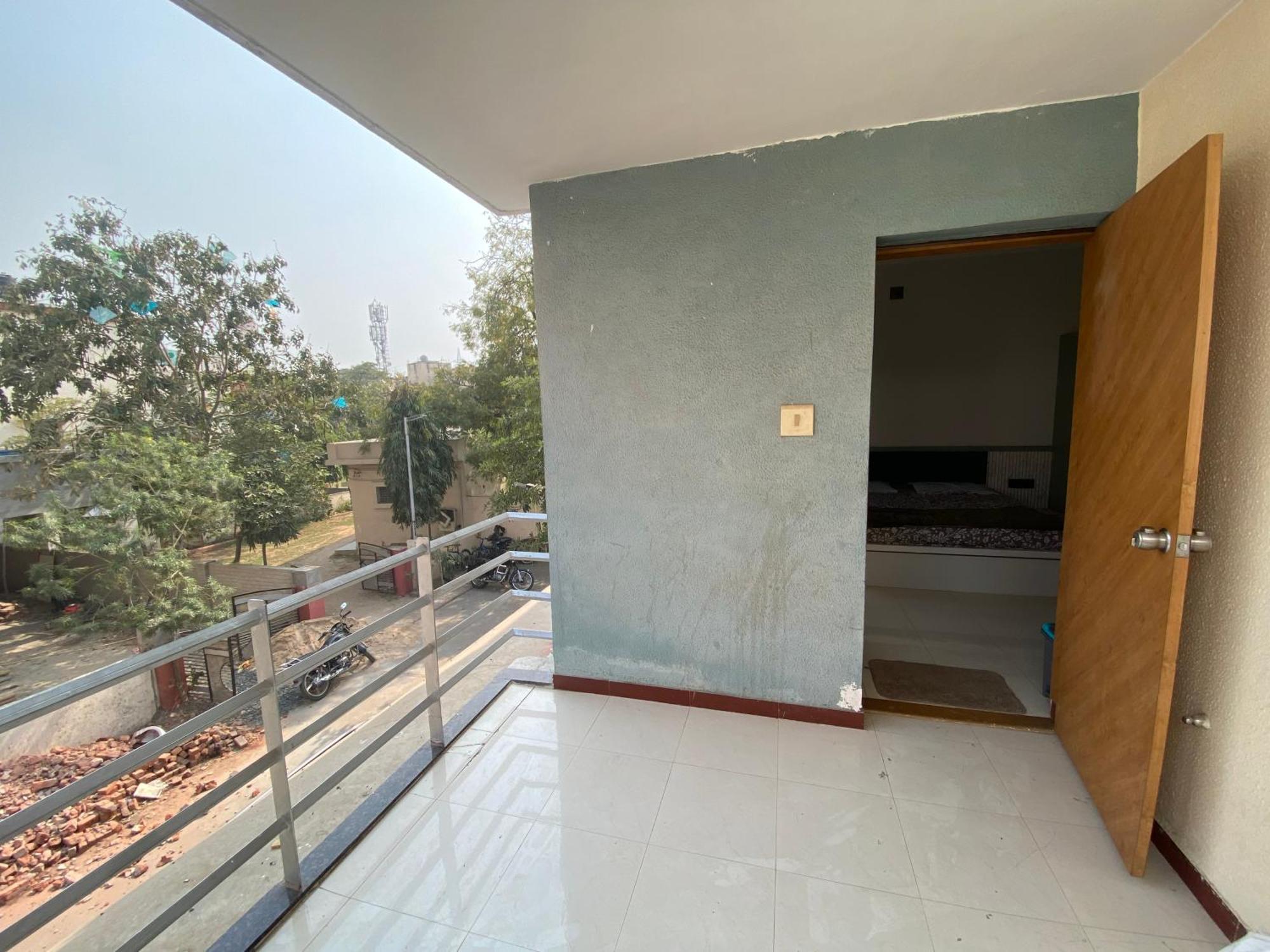 Homestay Spacious With Modern Touch Ahmedabad