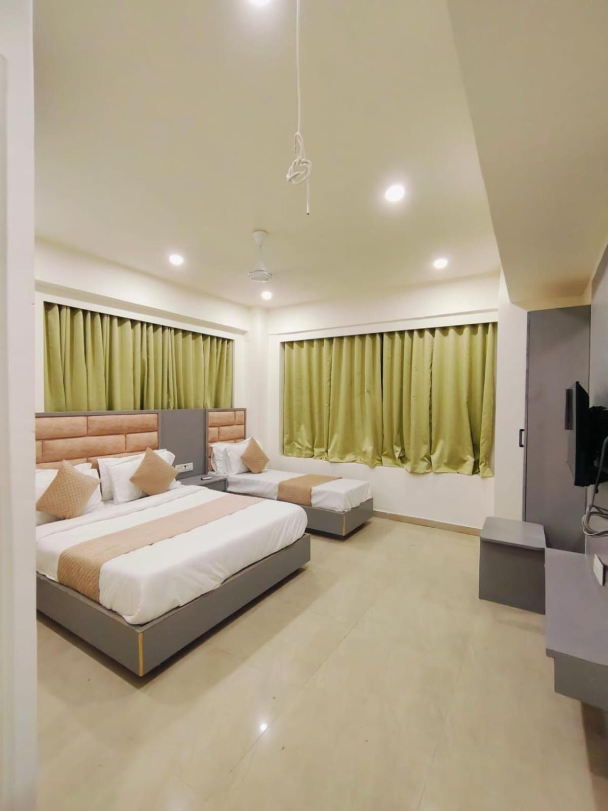 Hotel Orchid *