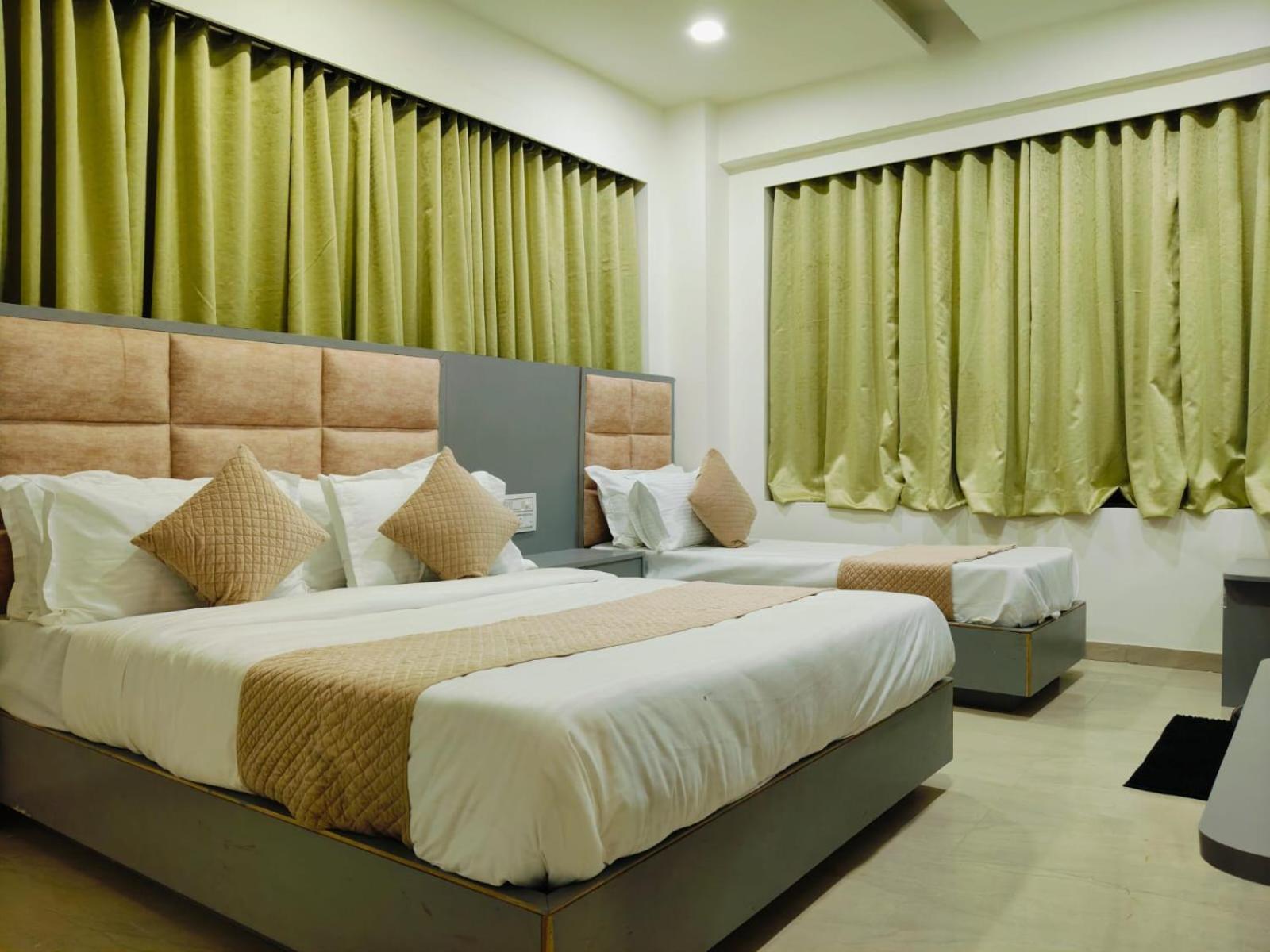 Hotel Orchid *