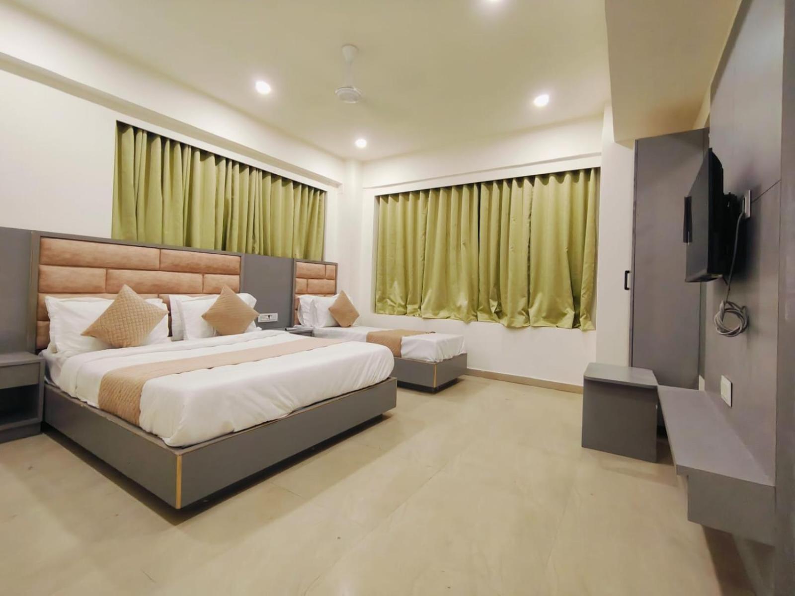 Hotel Orchid *
