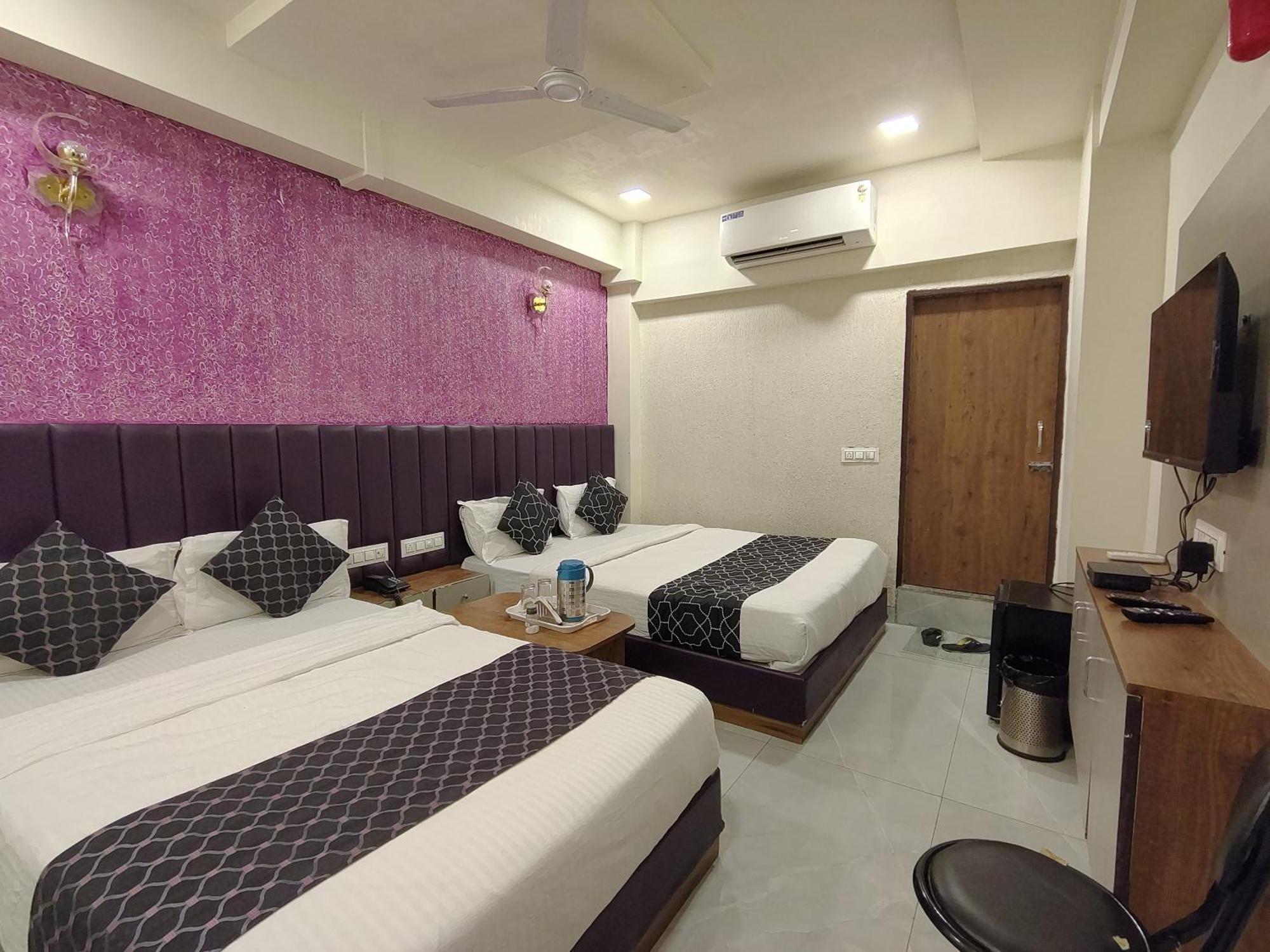 Avadh Palace, Subhash Bridge, 3*