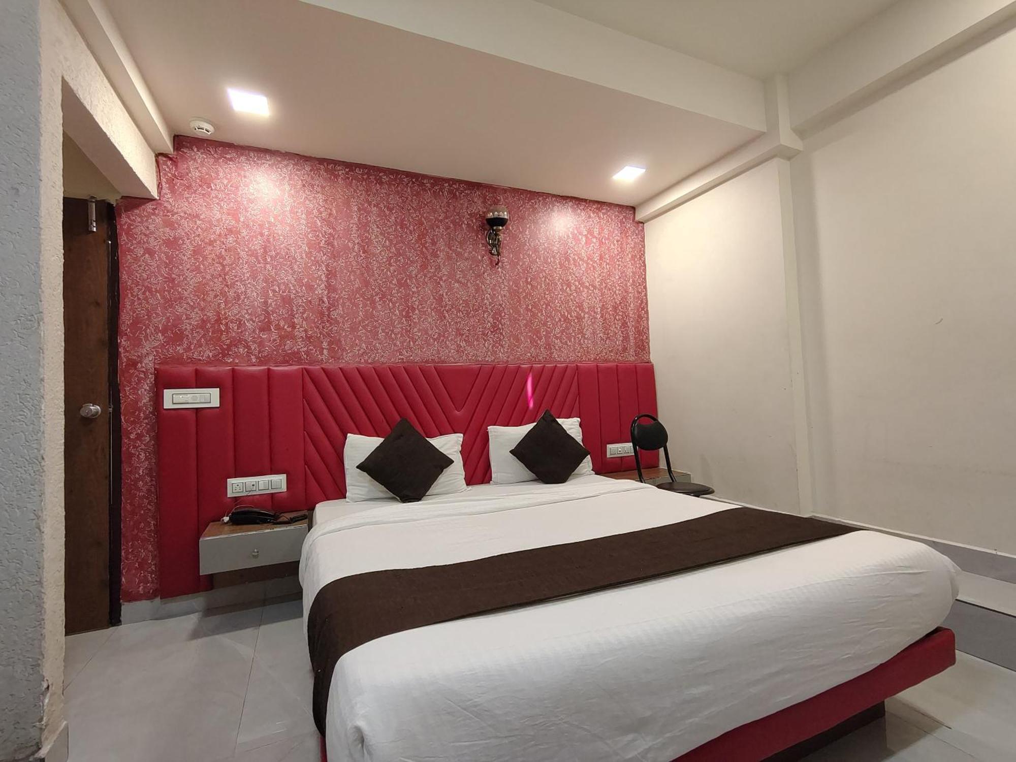 Avadh Palace, Subhash Bridge, Ahmedabad