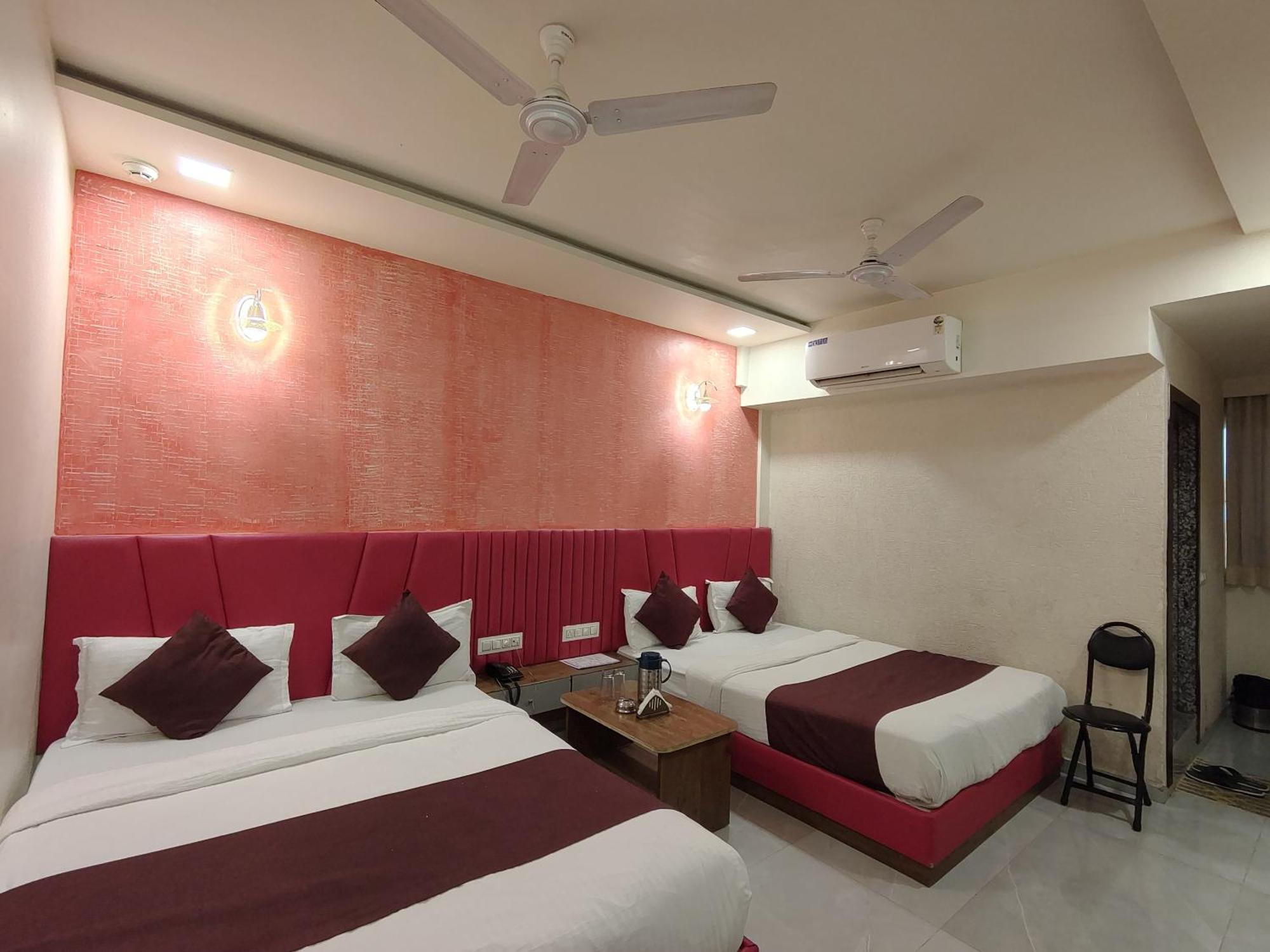 Avadh Palace, Subhash Bridge, 3*