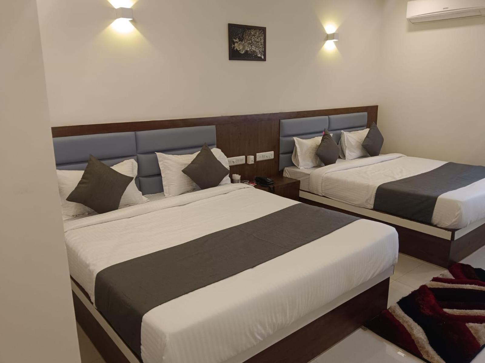 Govindam Palace Hotel 3*