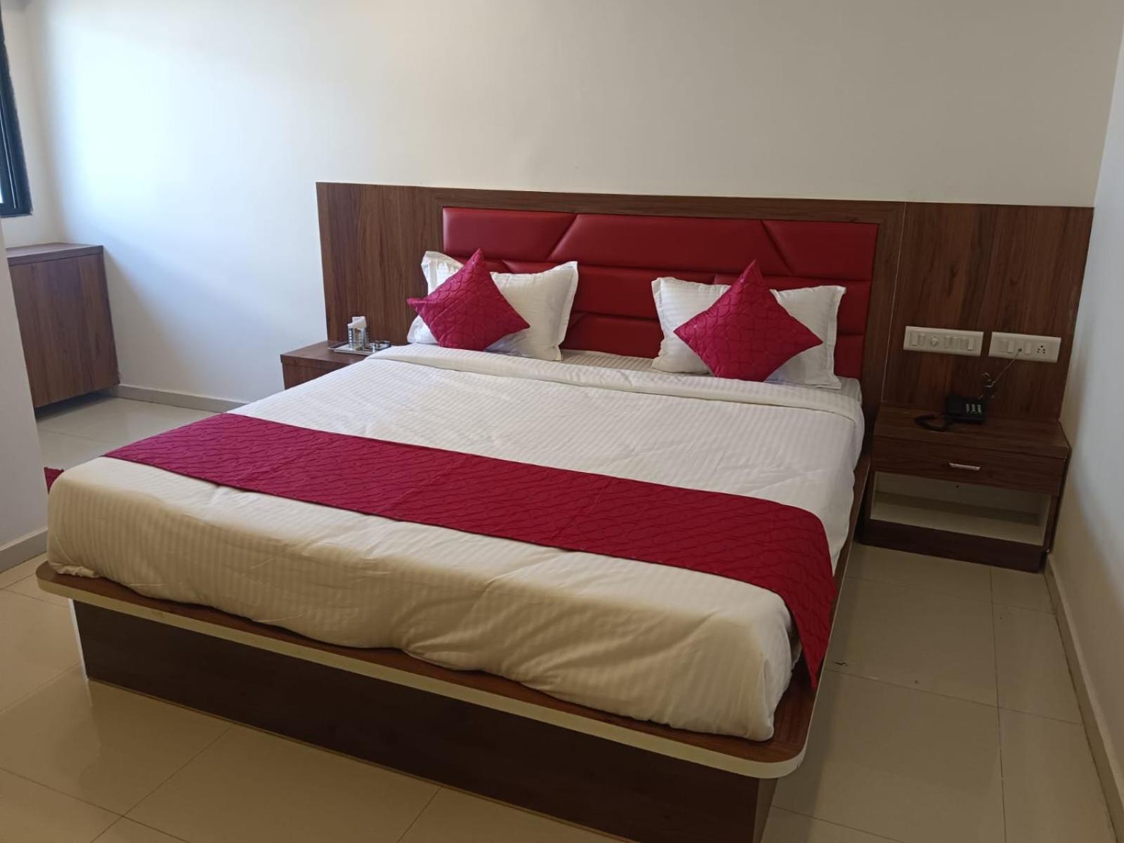 Hotel Govindam Palace 3*