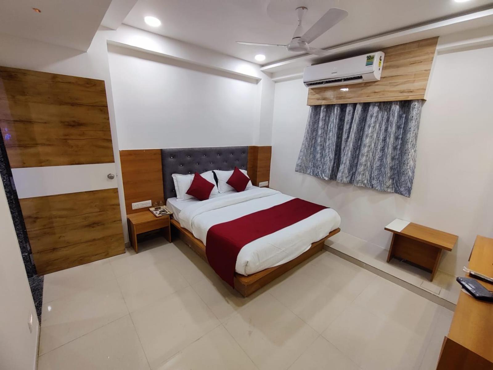 Savera Hotel Ahmedabad