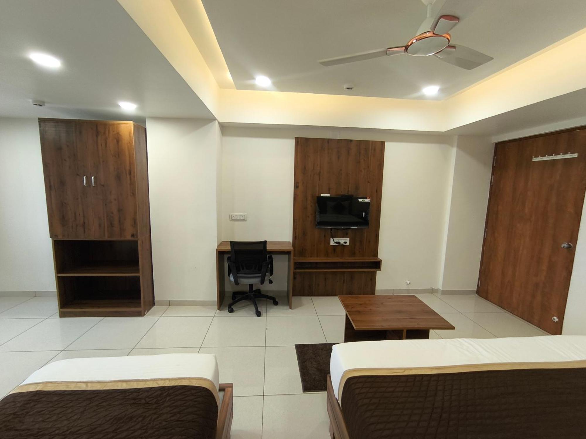 Shree Ji Hotel 3*