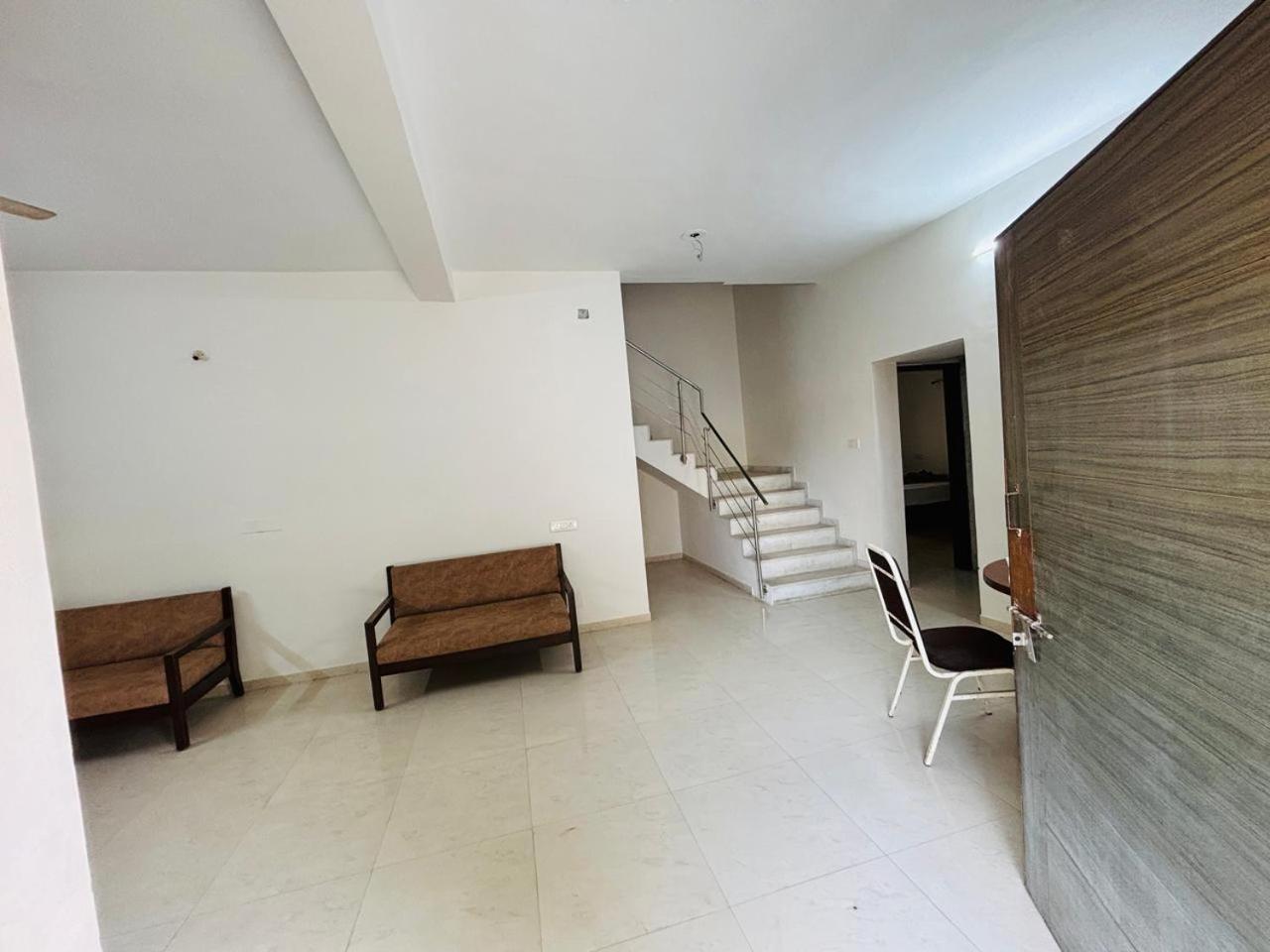 Hotel Ashray Express 3*