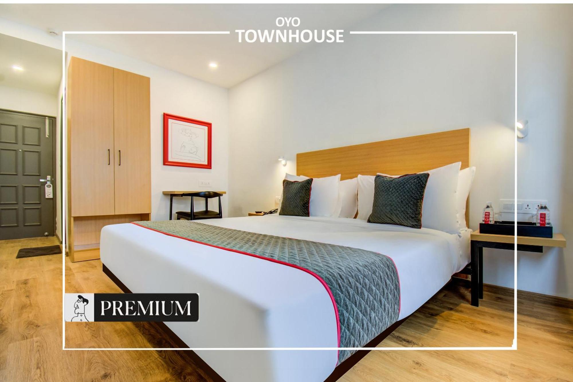 Townhouse Netaji Road 4*