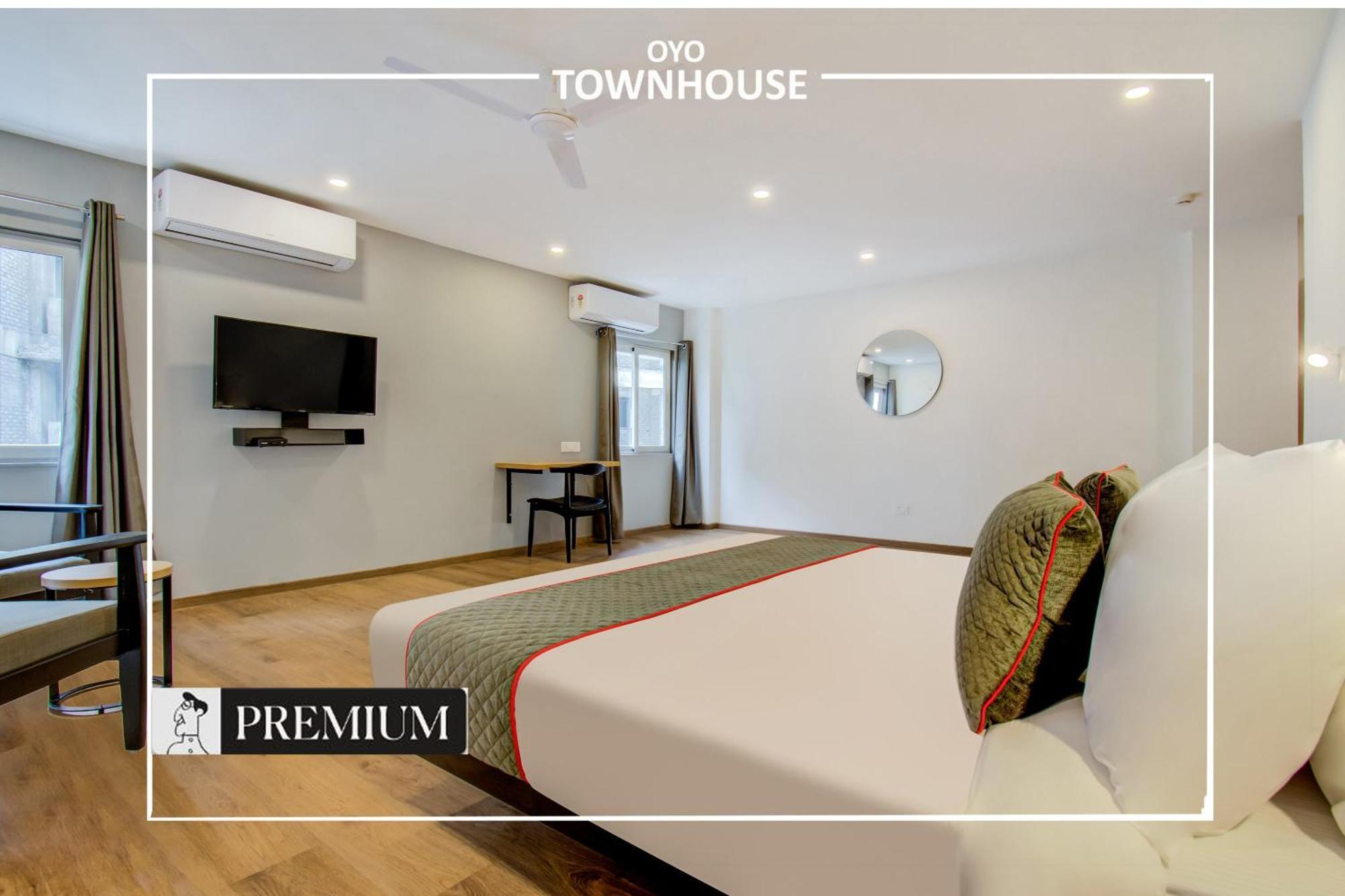 Townhouse Netaji Road 4*