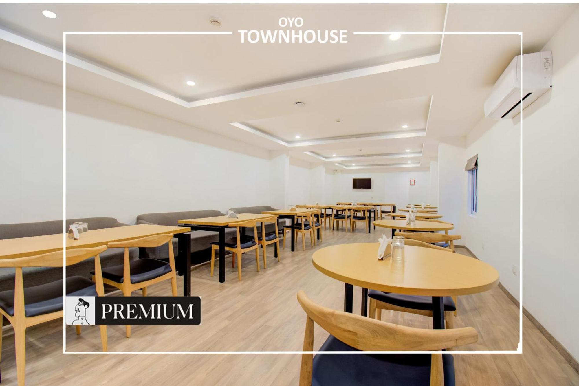 Hotel Townhouse Netaji Road Ahmedabad