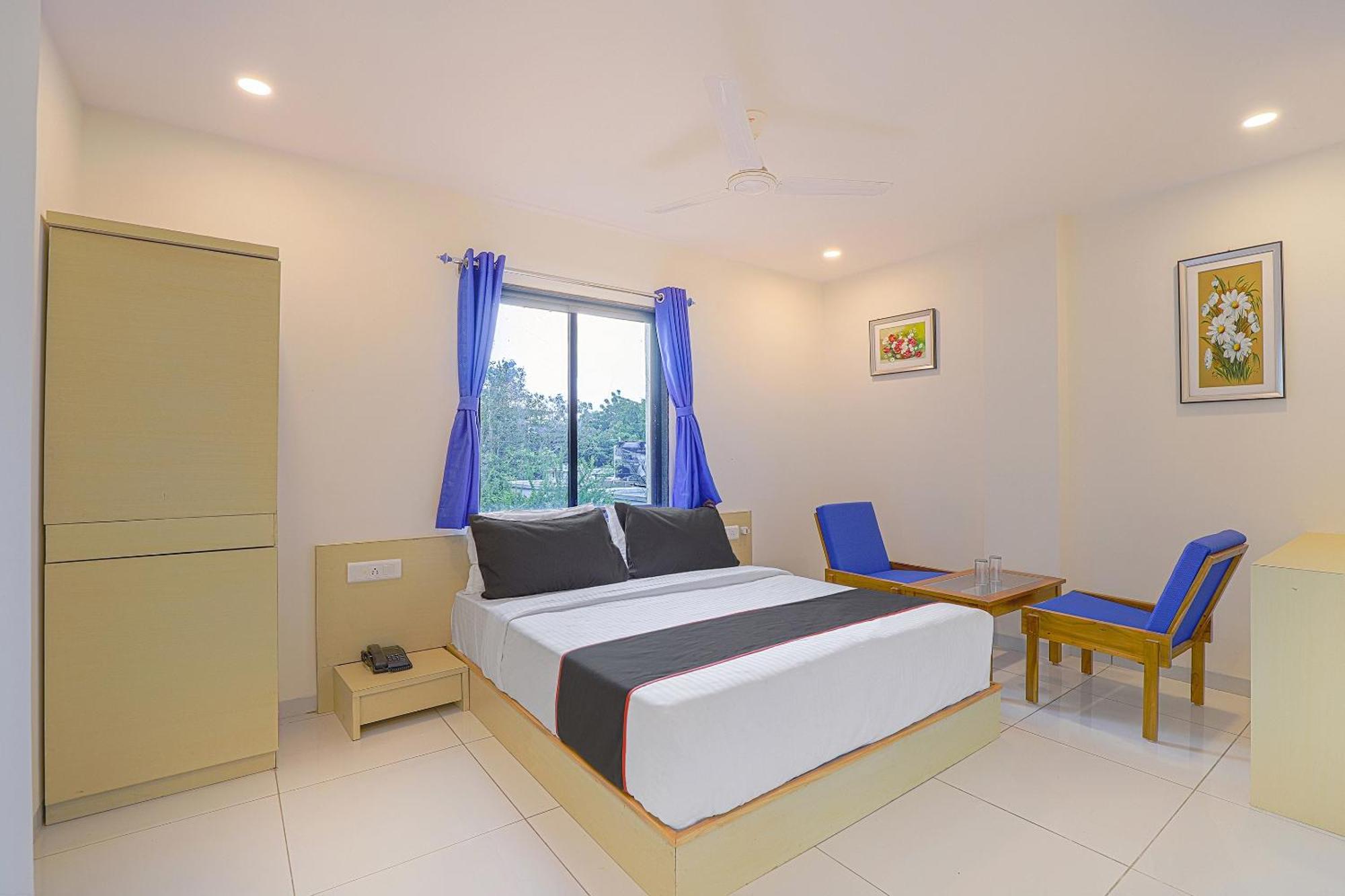 Hotel O La Veera Ahmedabad