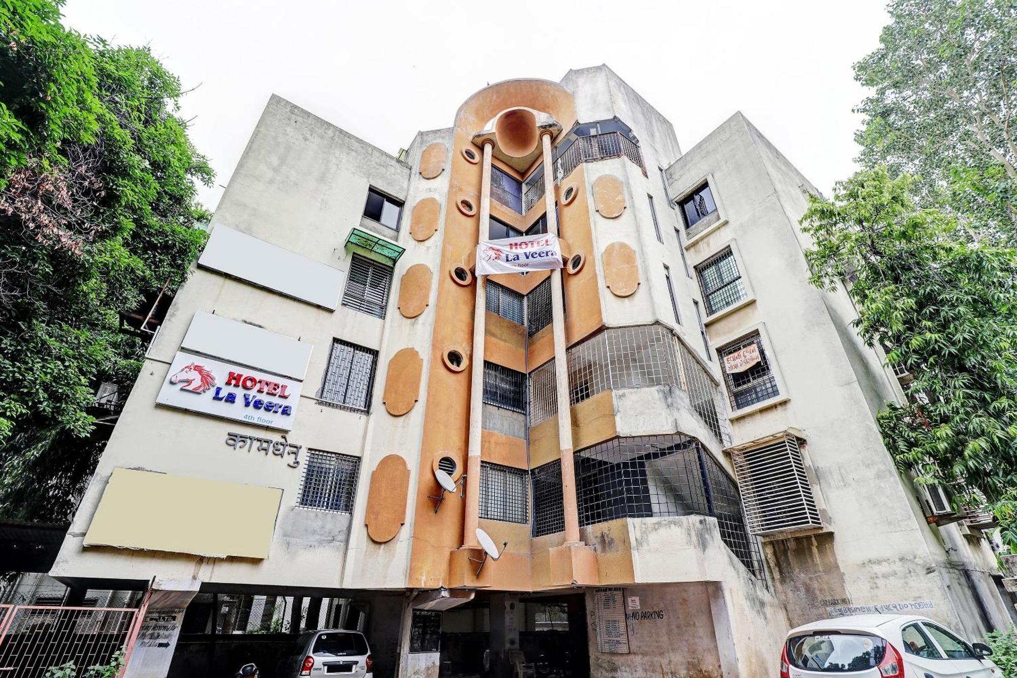 Hotel O La Veera Ahmedabad