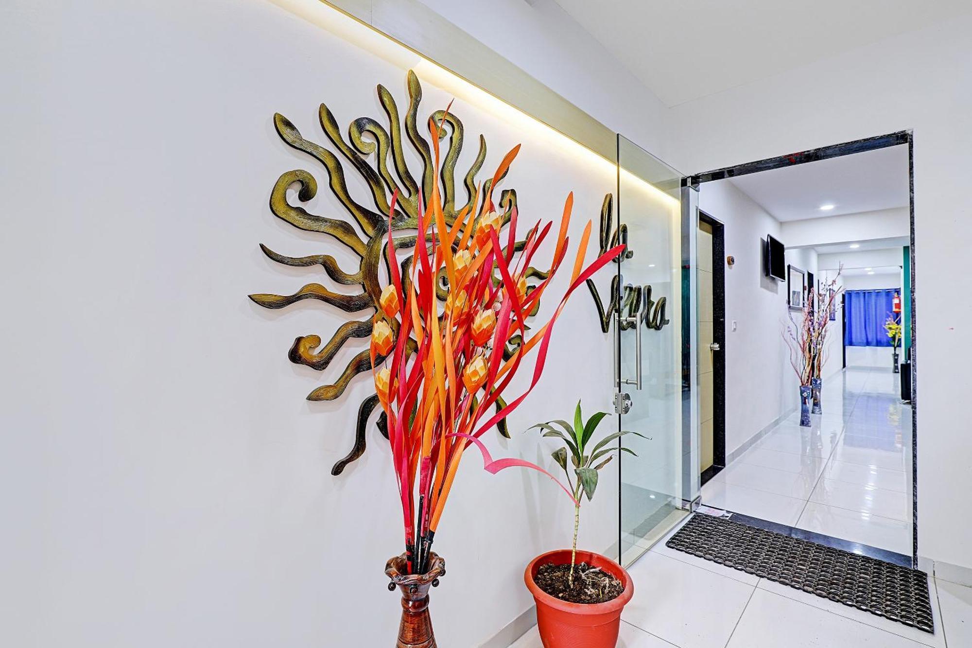 Hotel O La Veera 3*