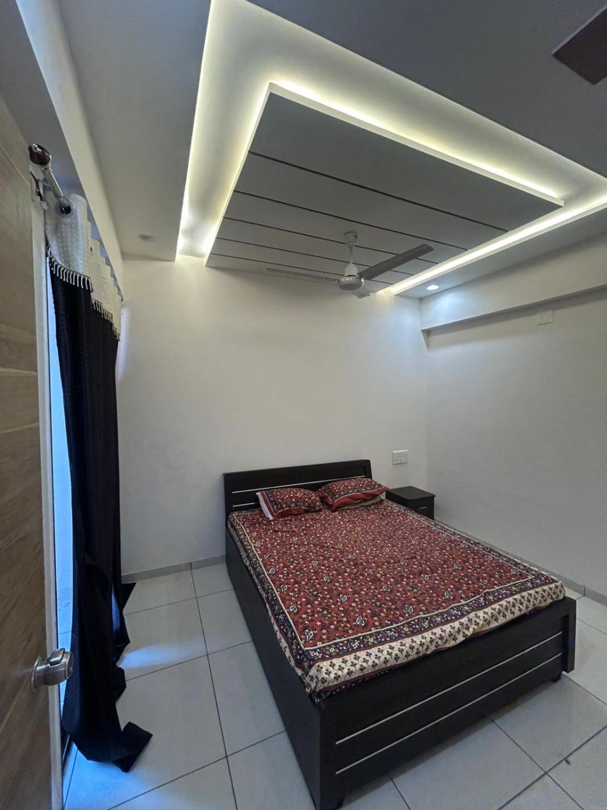 Apartment Cozy Flat In Ahmedabad