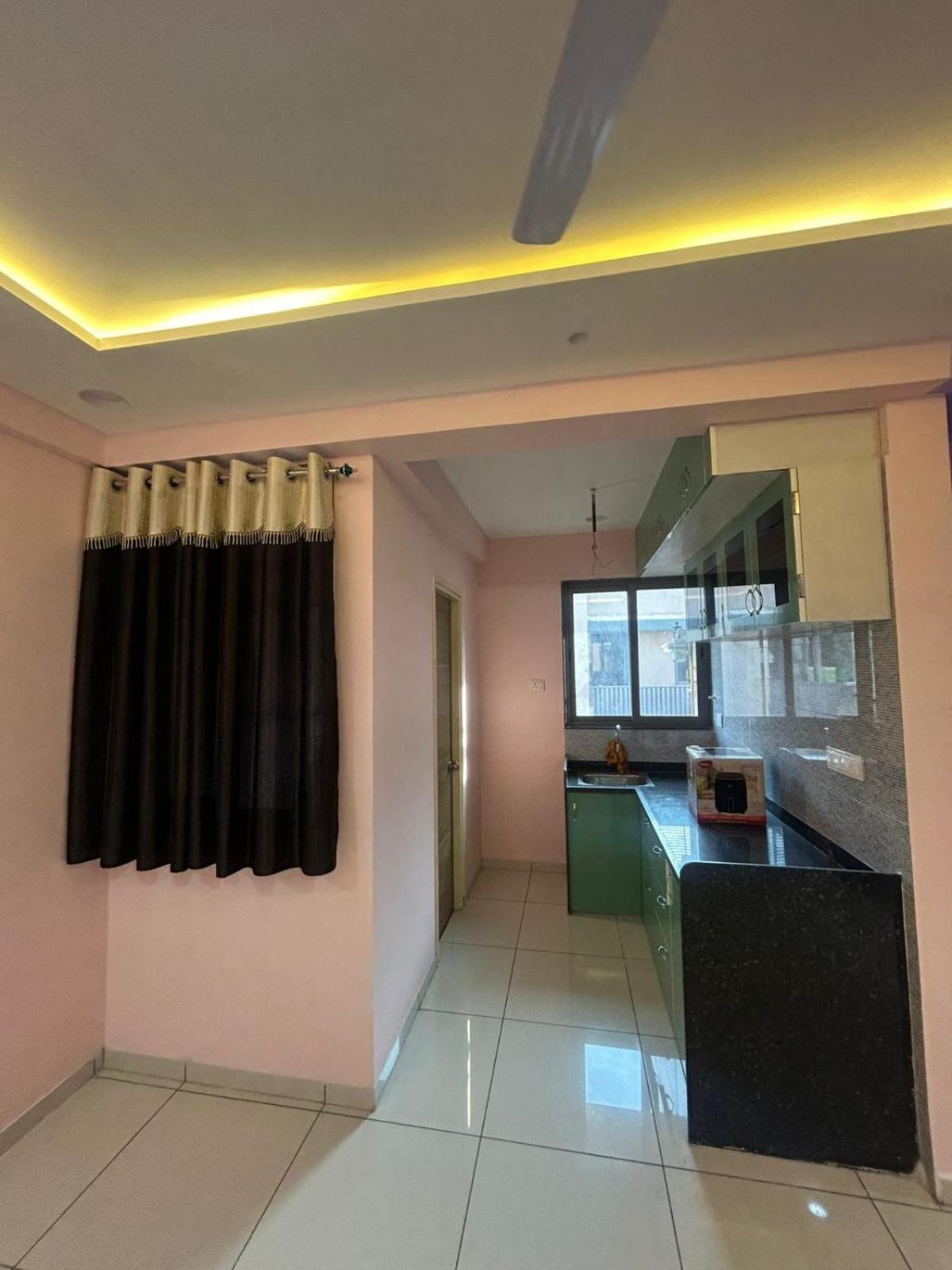 Cozy Flat In * Ahmedabad