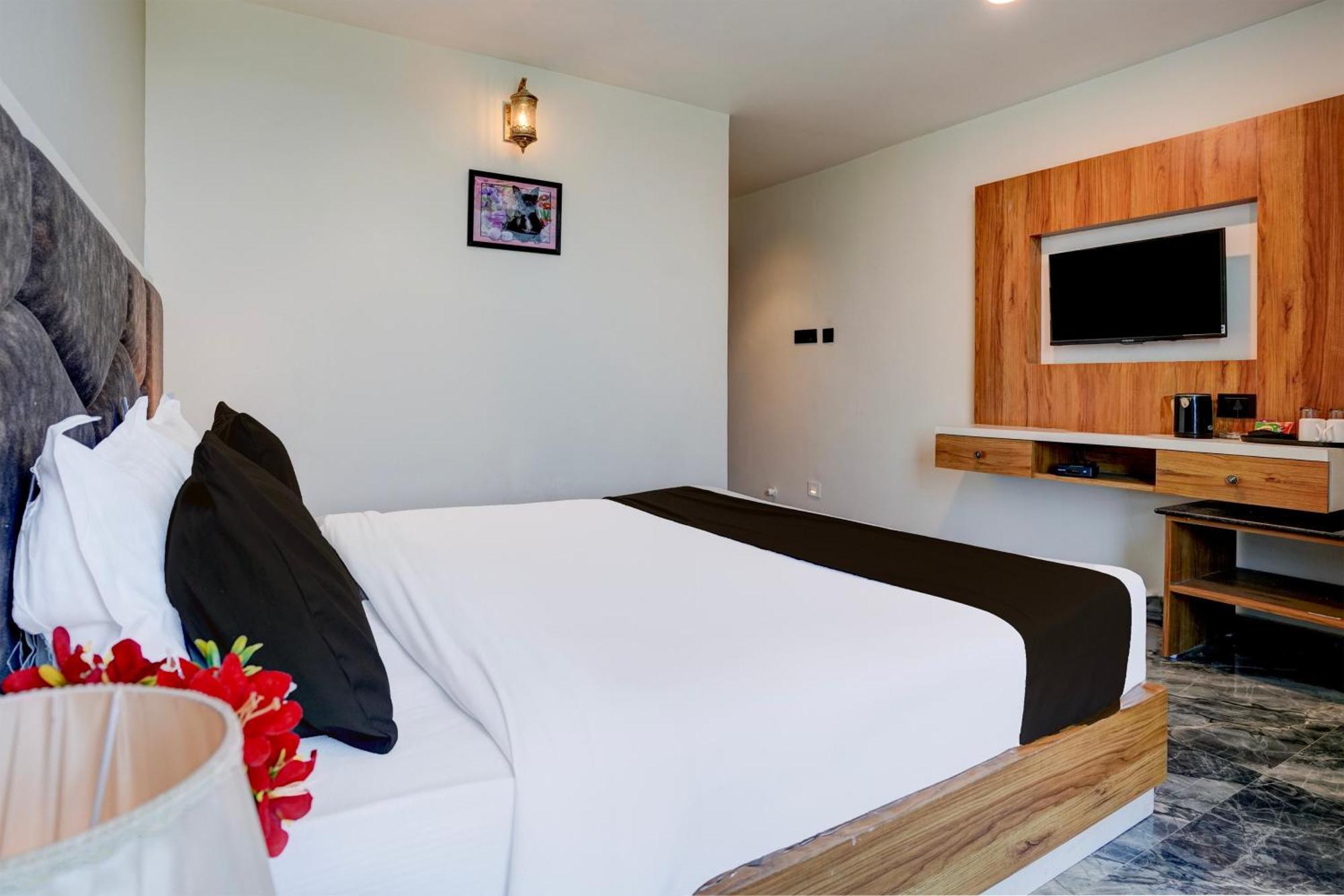Super O Om Tapovan Hotel Ahmedabad