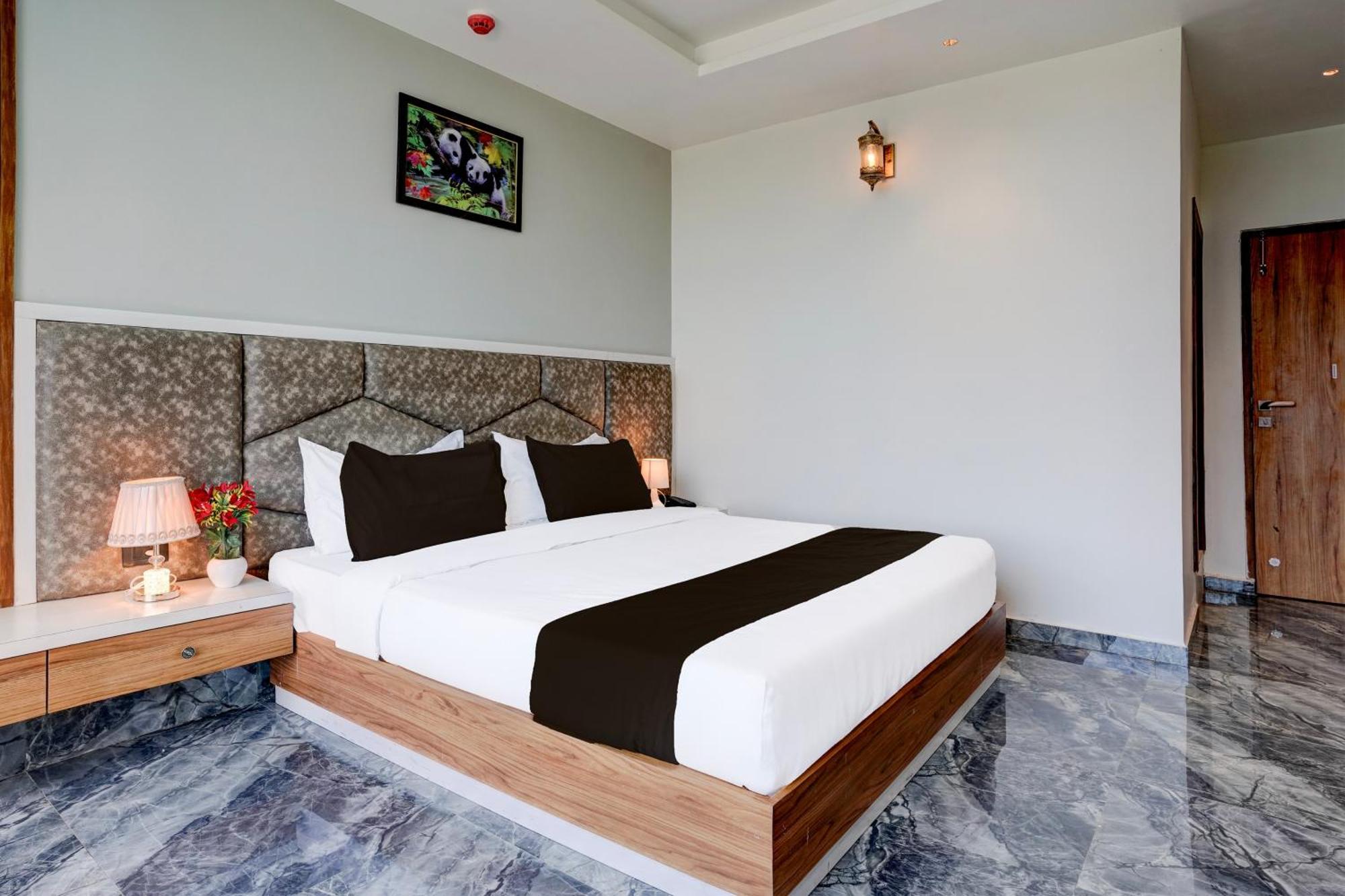 Super O Om Tapovan Hotel Ahmedabad