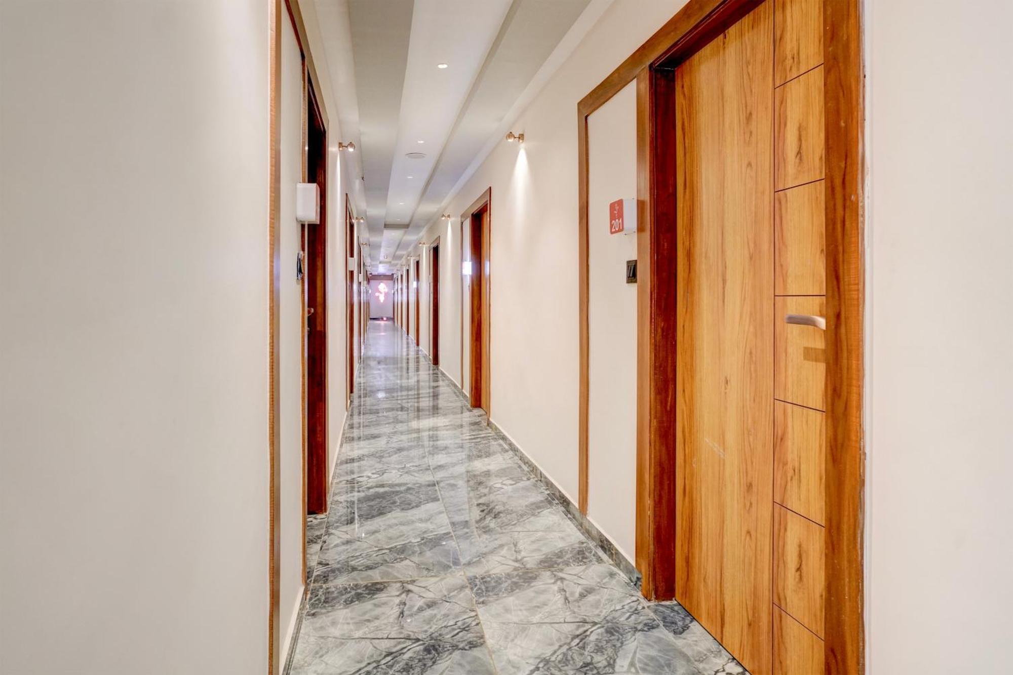 Super O Om Tapovan Hotel 5*