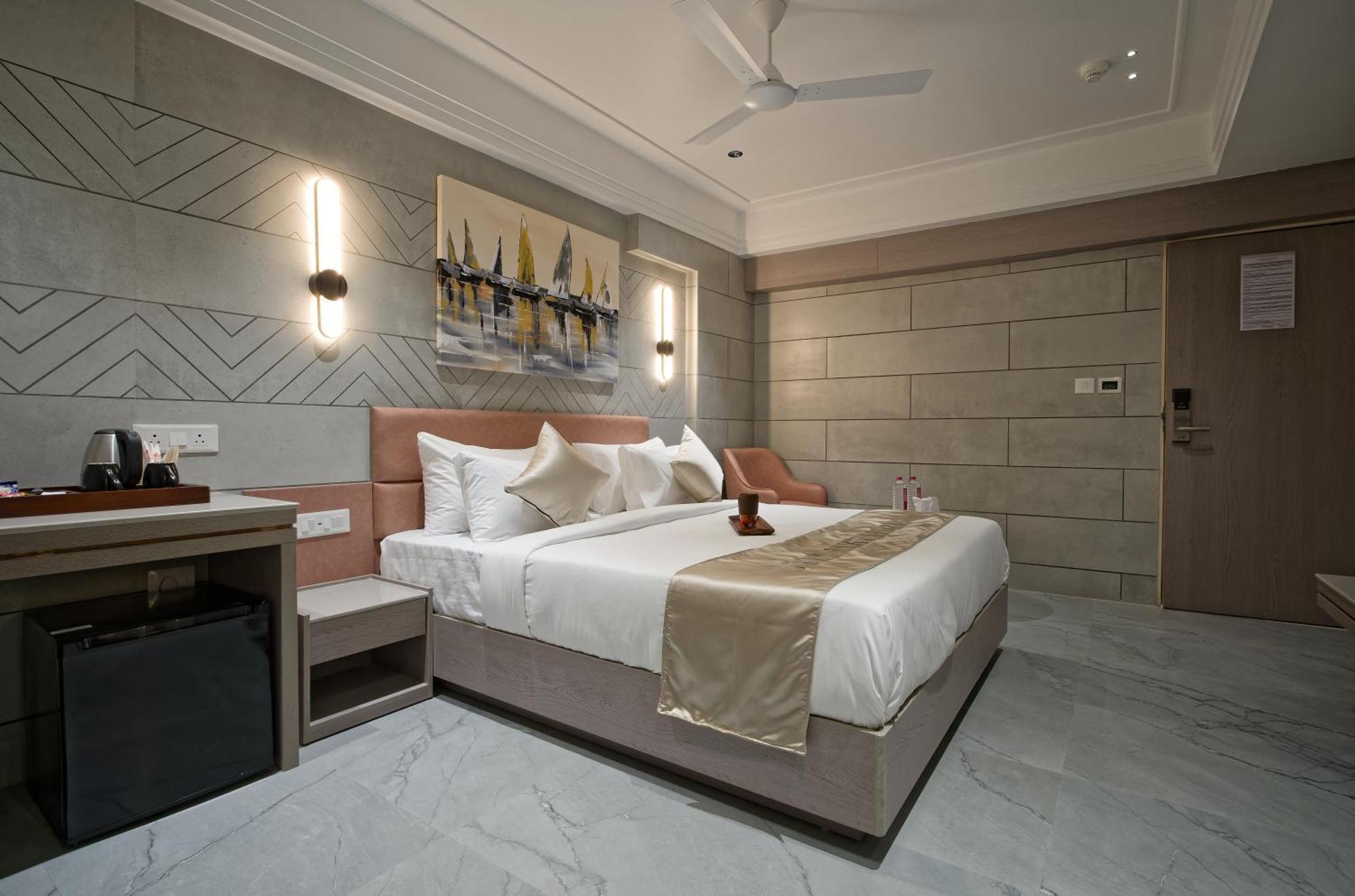 Golden Plaza 4* Ahmedabad