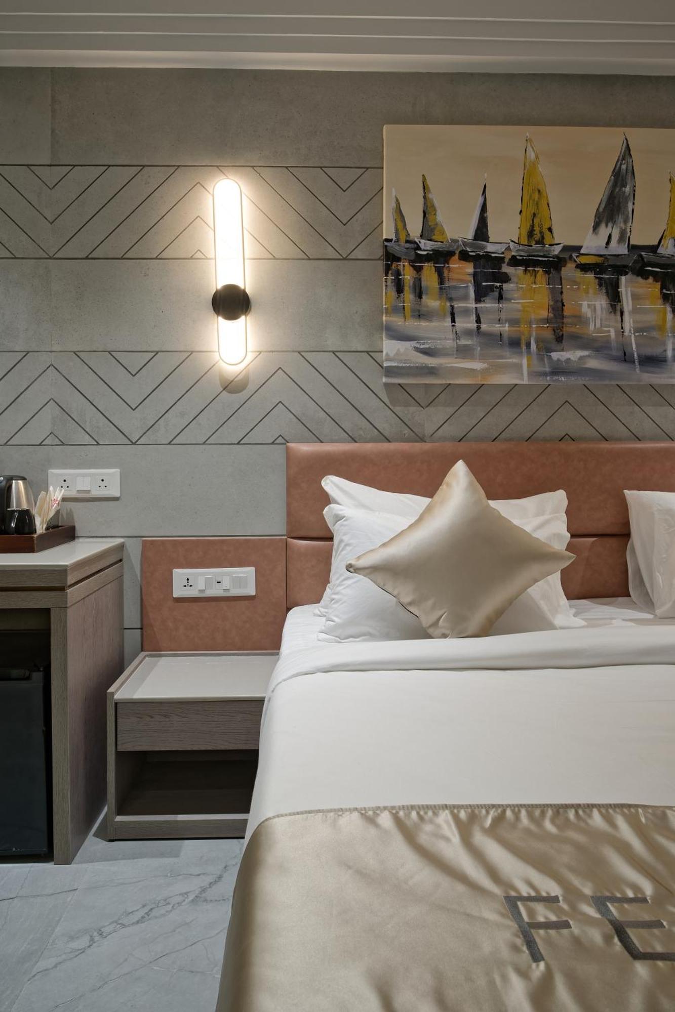 Golden Plaza Hotel