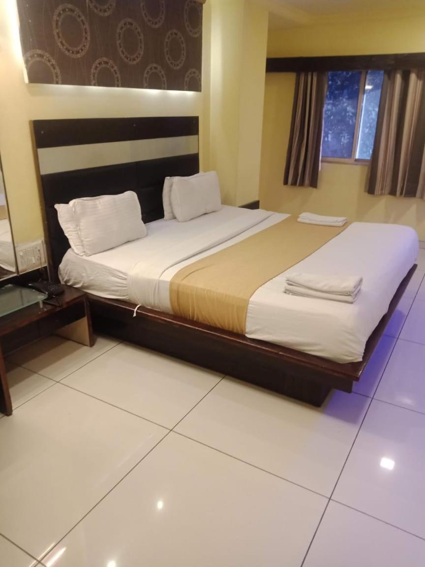 Kadamb Hotel 2*