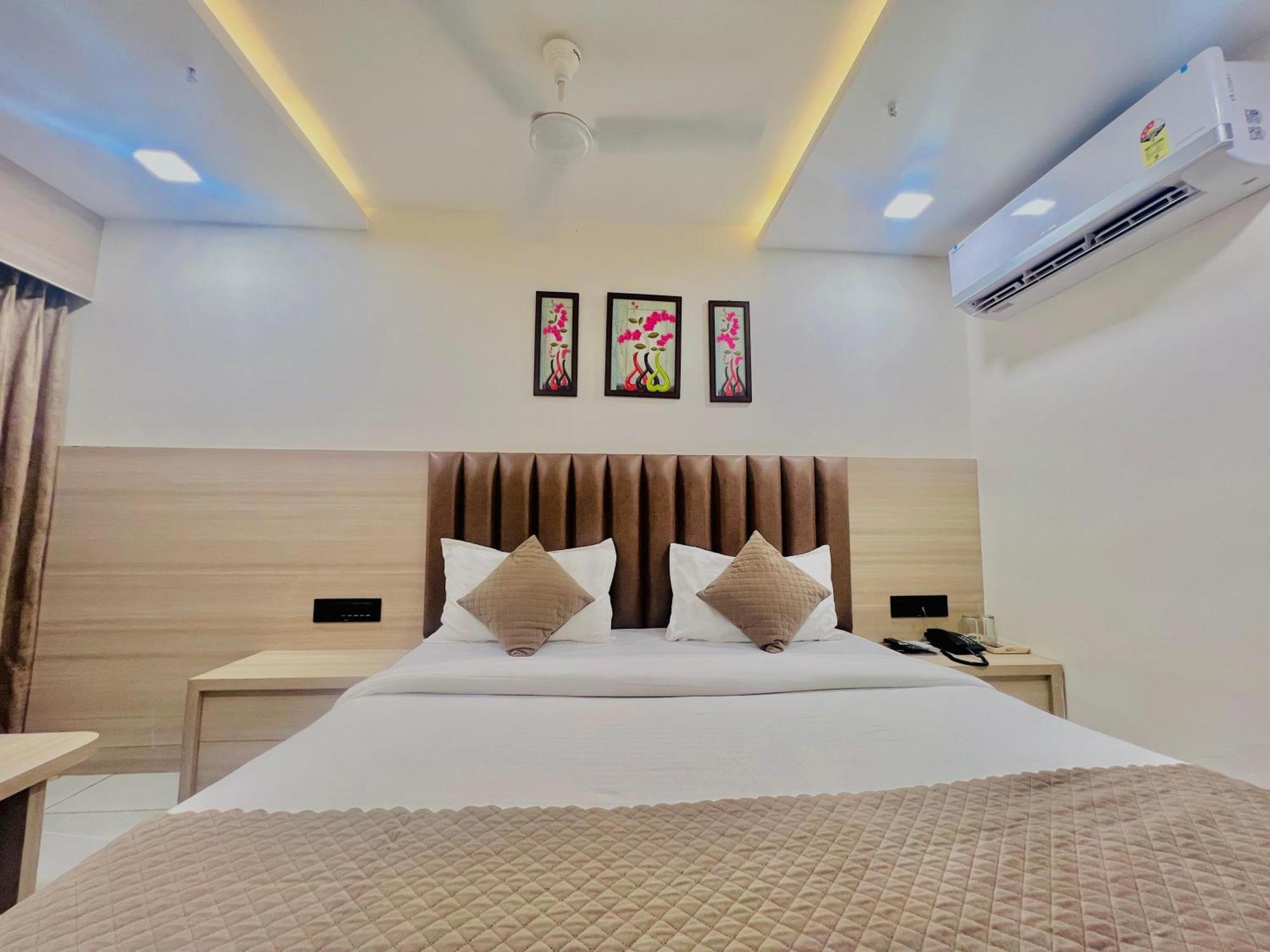 Hotel Shaligram Ahmedabad