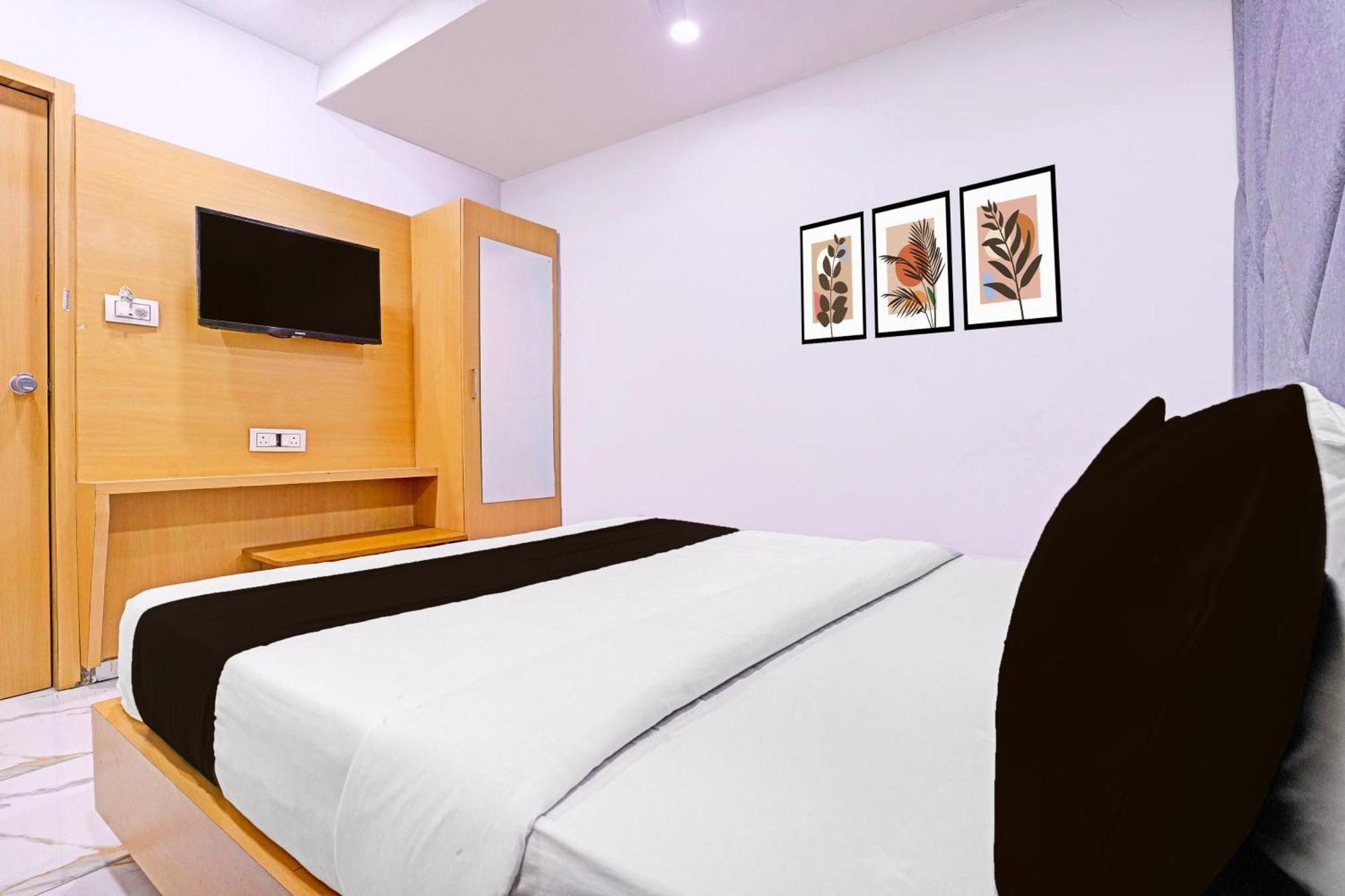 Hotel O Patang 24 Ahmedabad