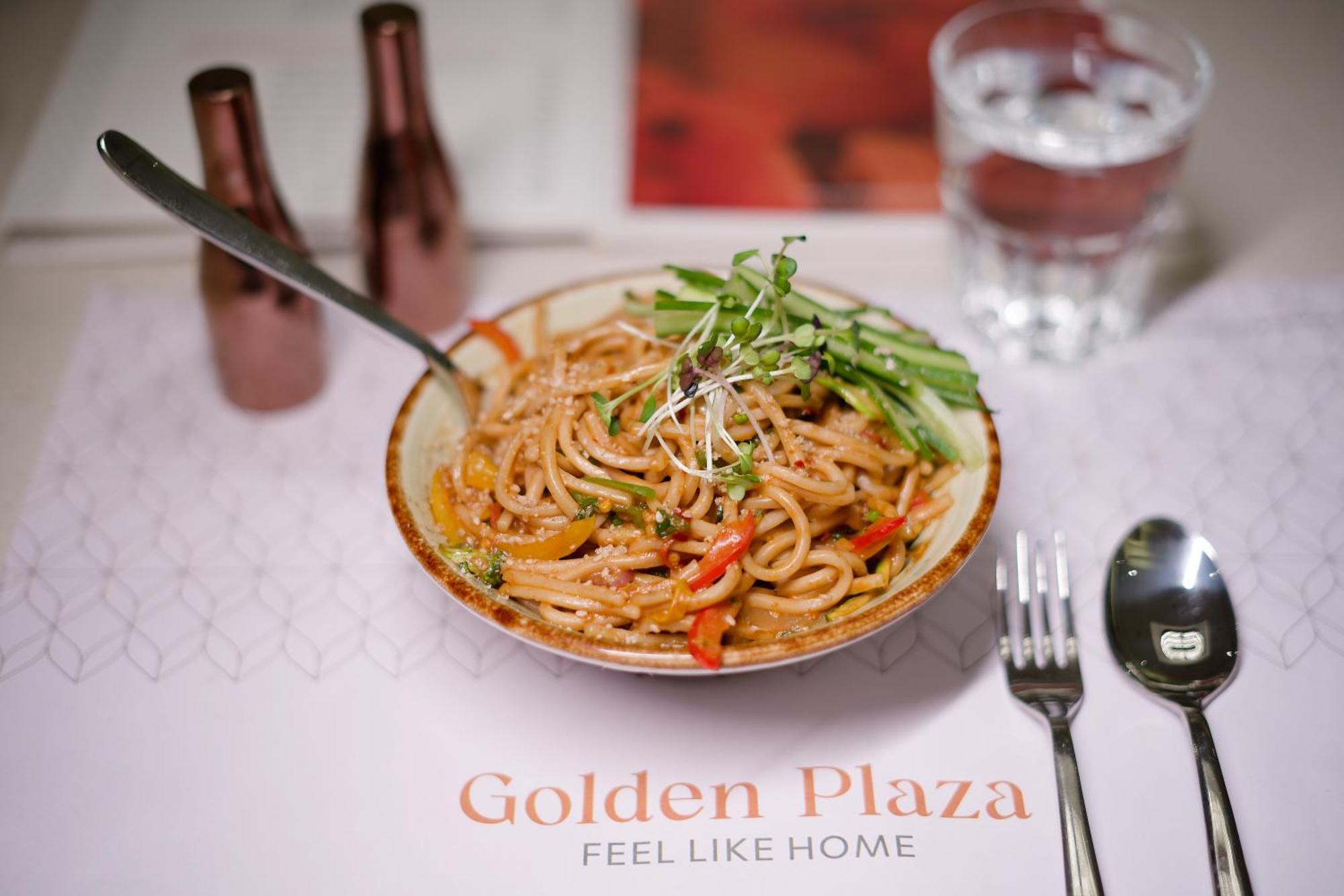 Golden Plaza 4*