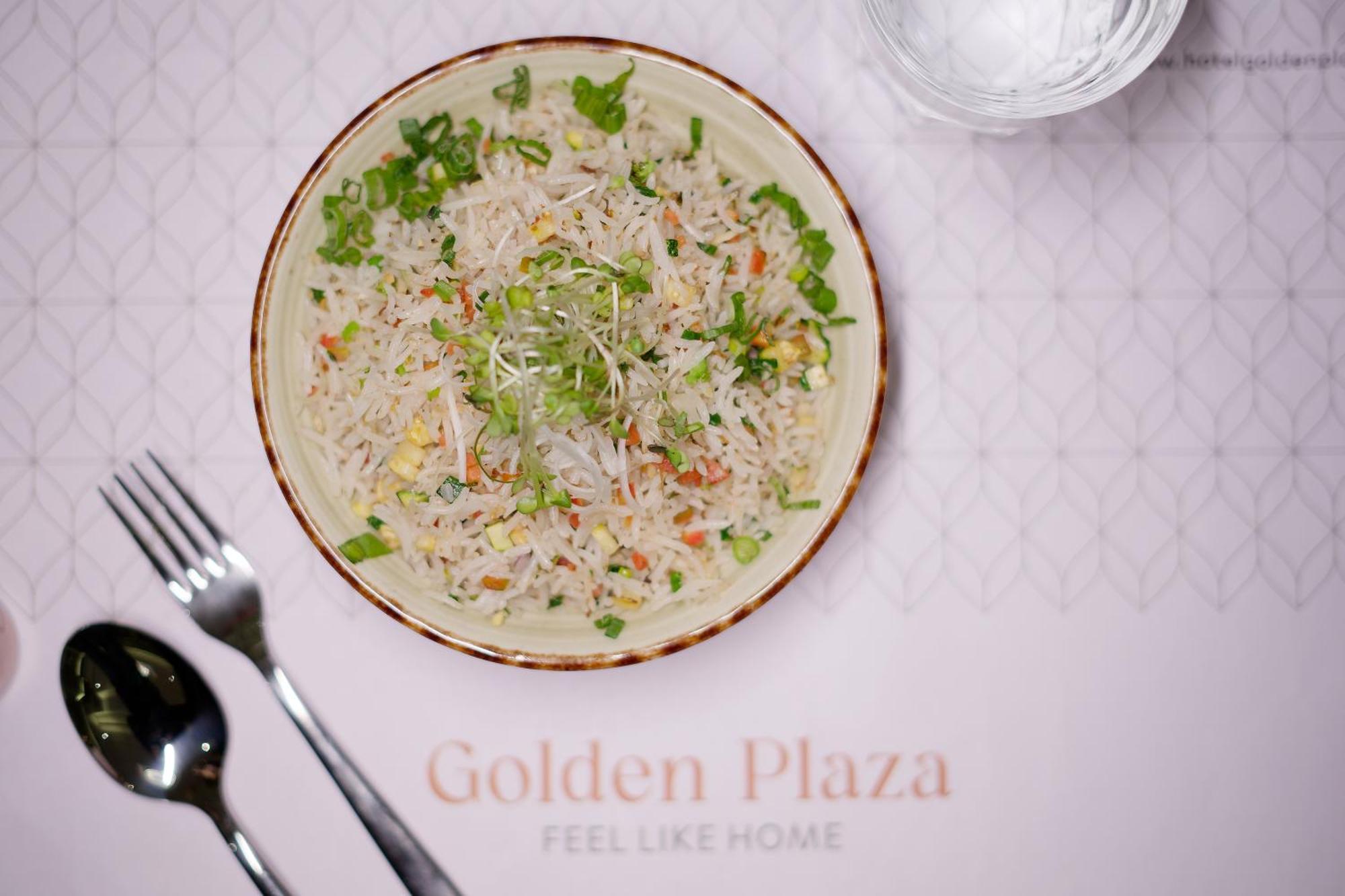 Golden Plaza Hotel