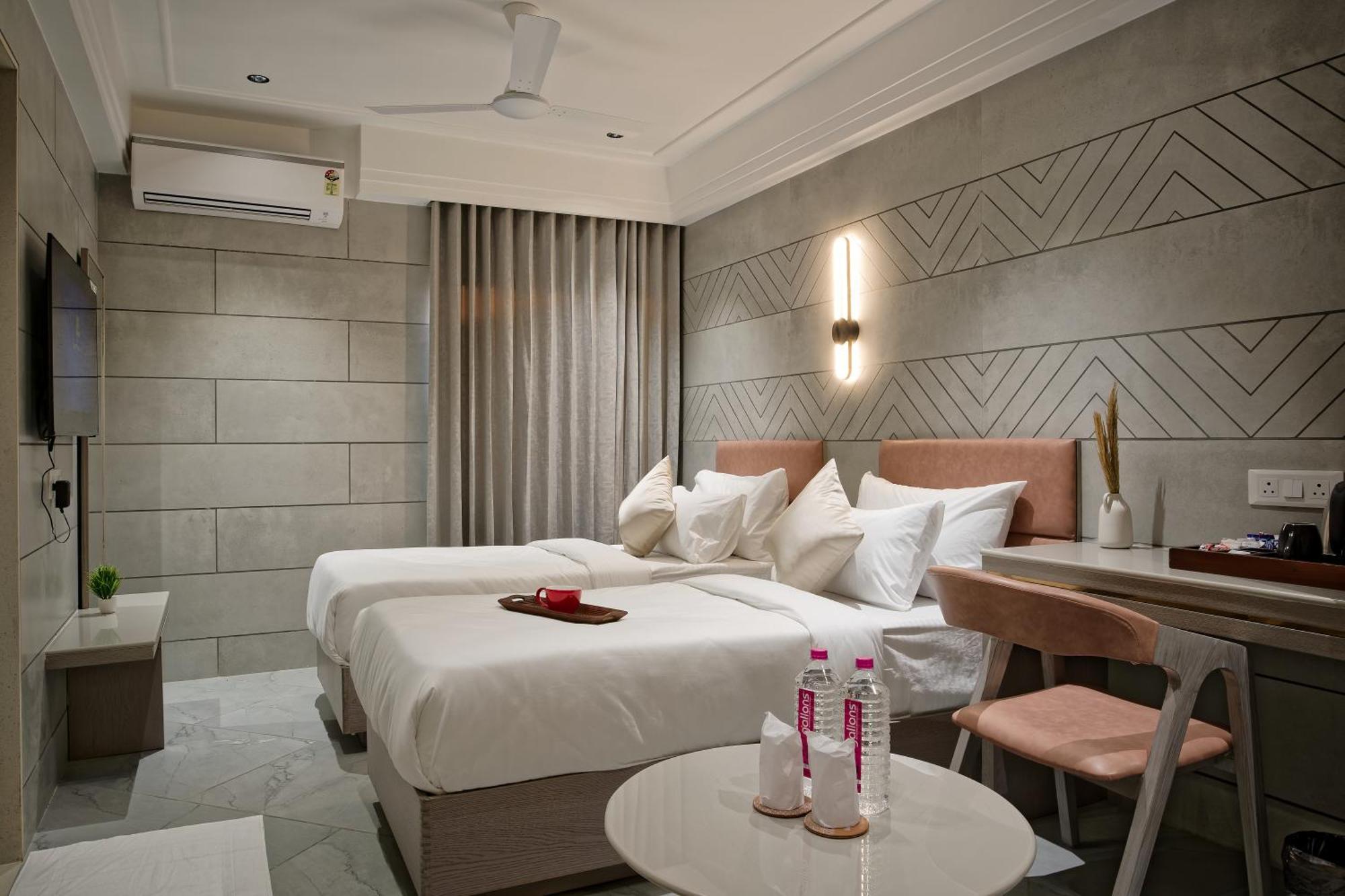 Golden Plaza 4*