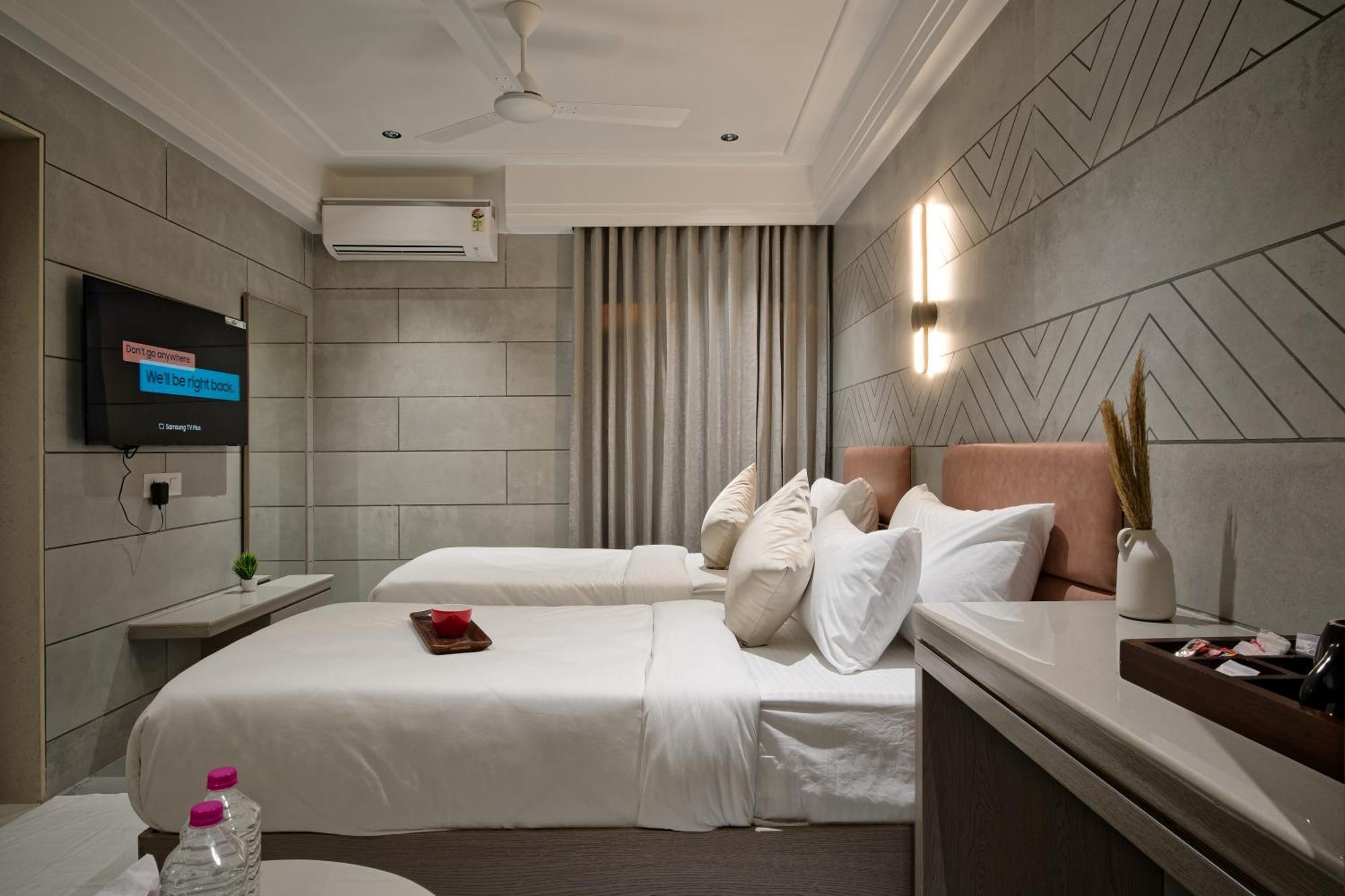 Golden Plaza Ahmedabad