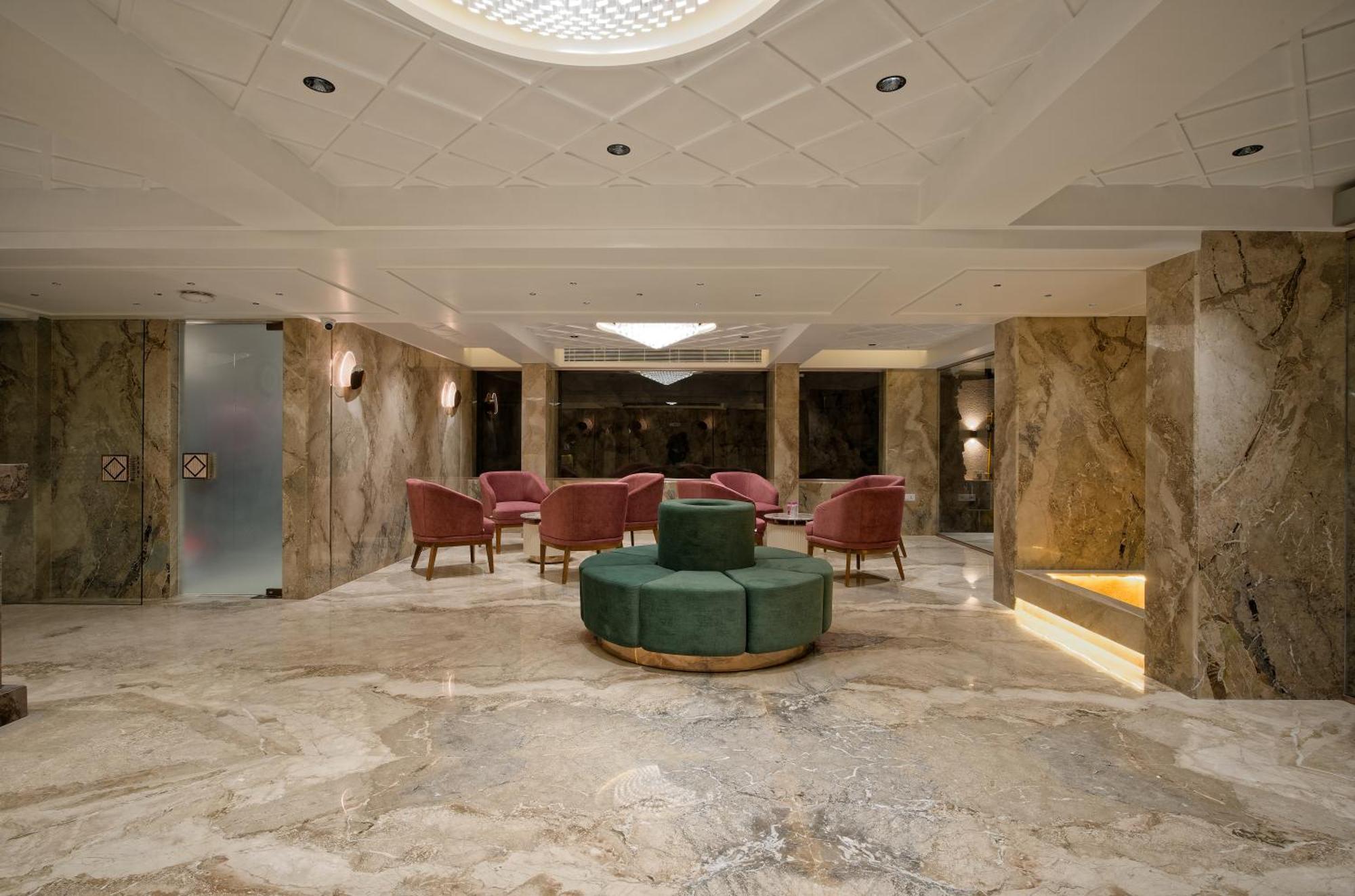 Hotel Golden Plaza Ahmedabad
