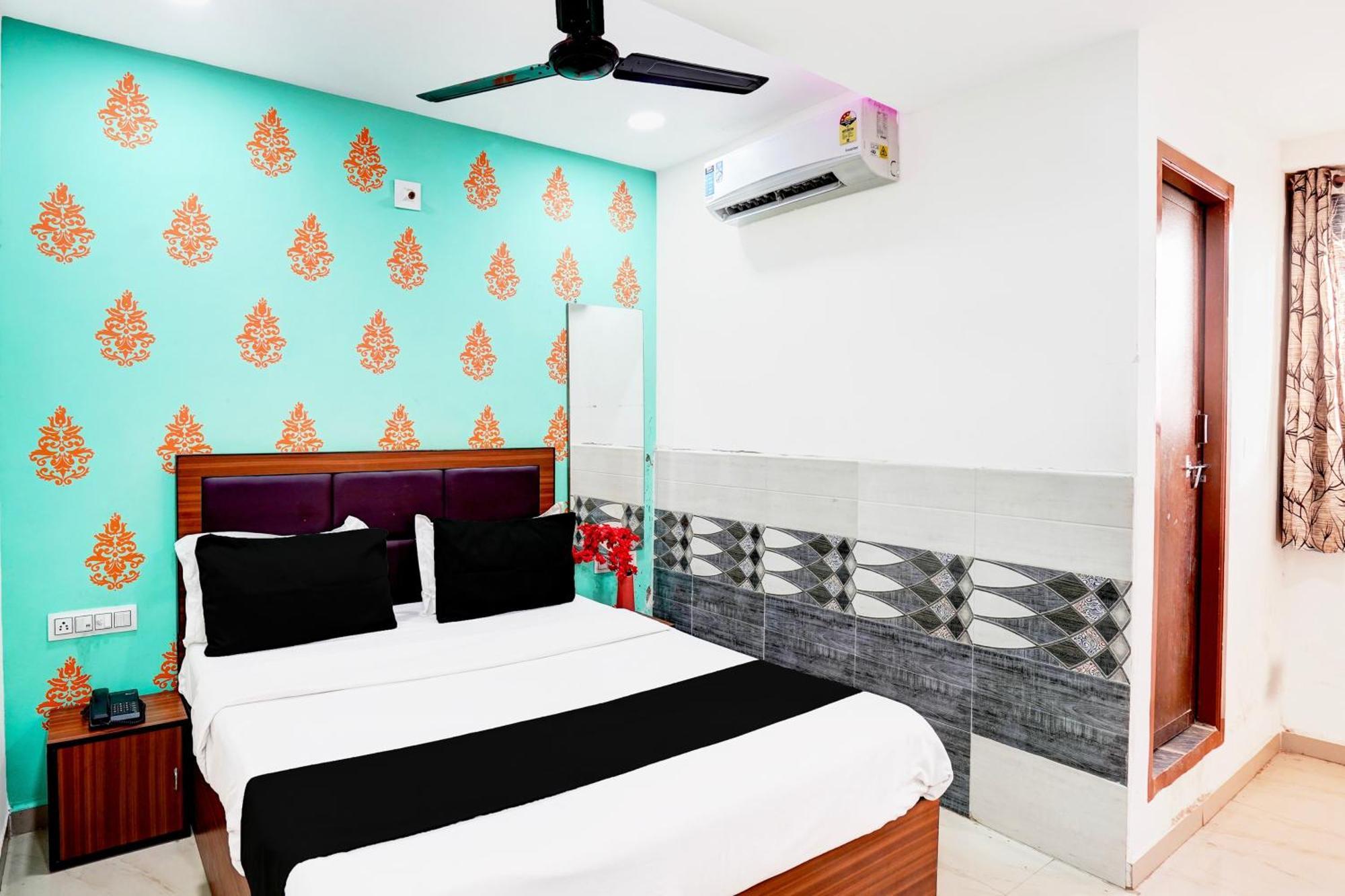 Super O Geeta Mandir Formerly Park 3* Ahmedabad