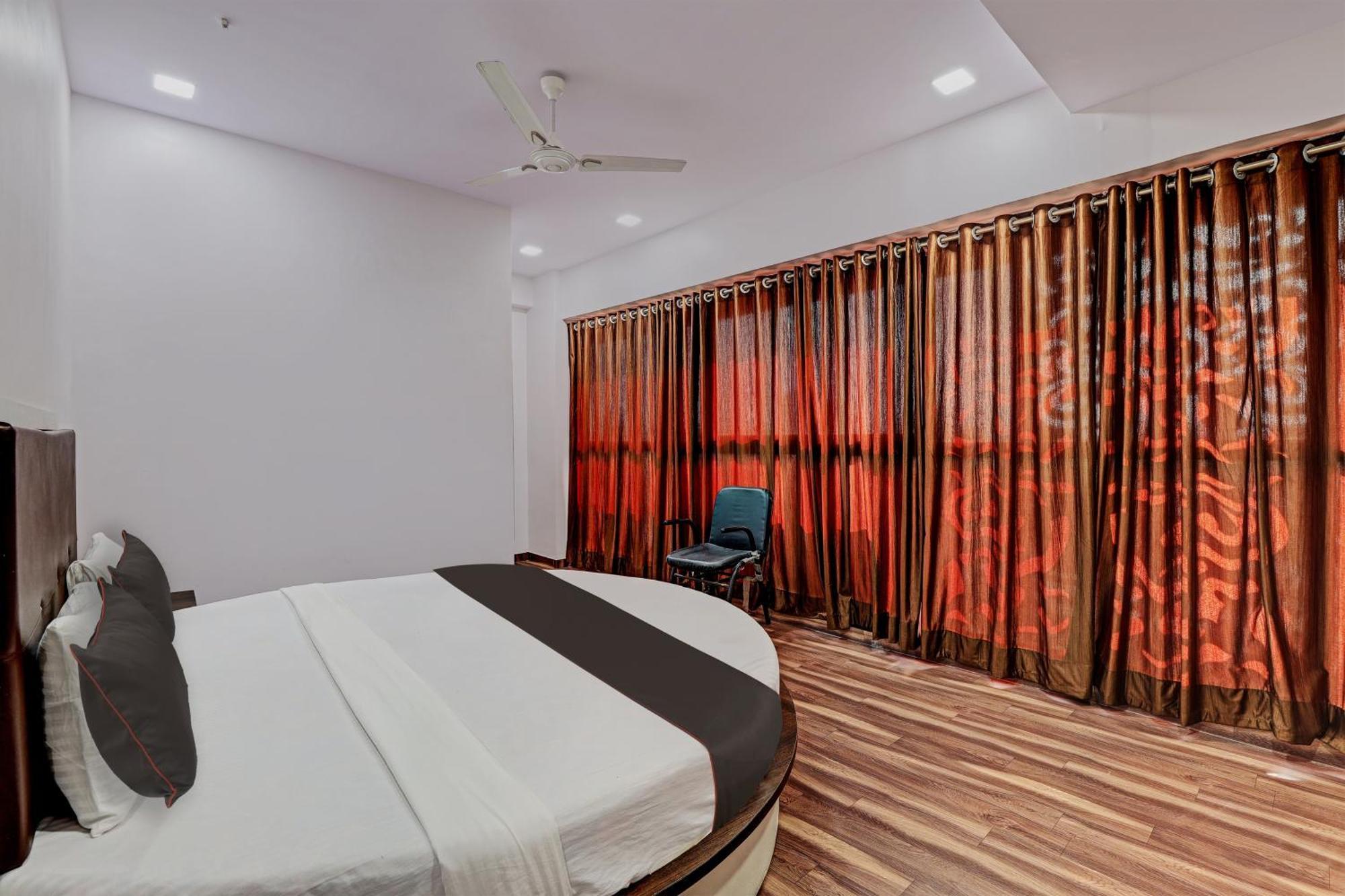 Hotel O Royal Inn 4* Ahmedabad