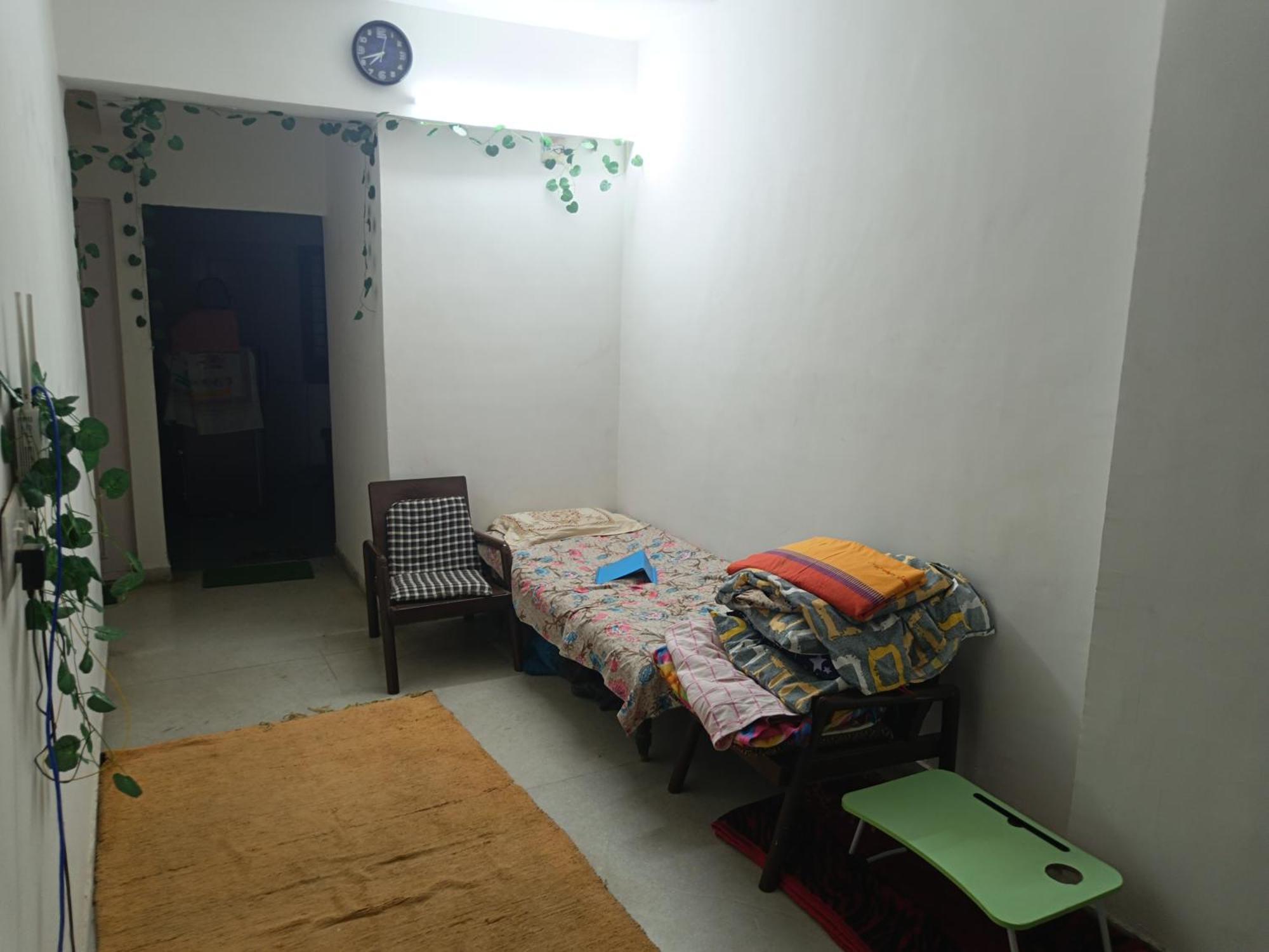 Siddhi Chakra Bed Sharing * Ahmedabad