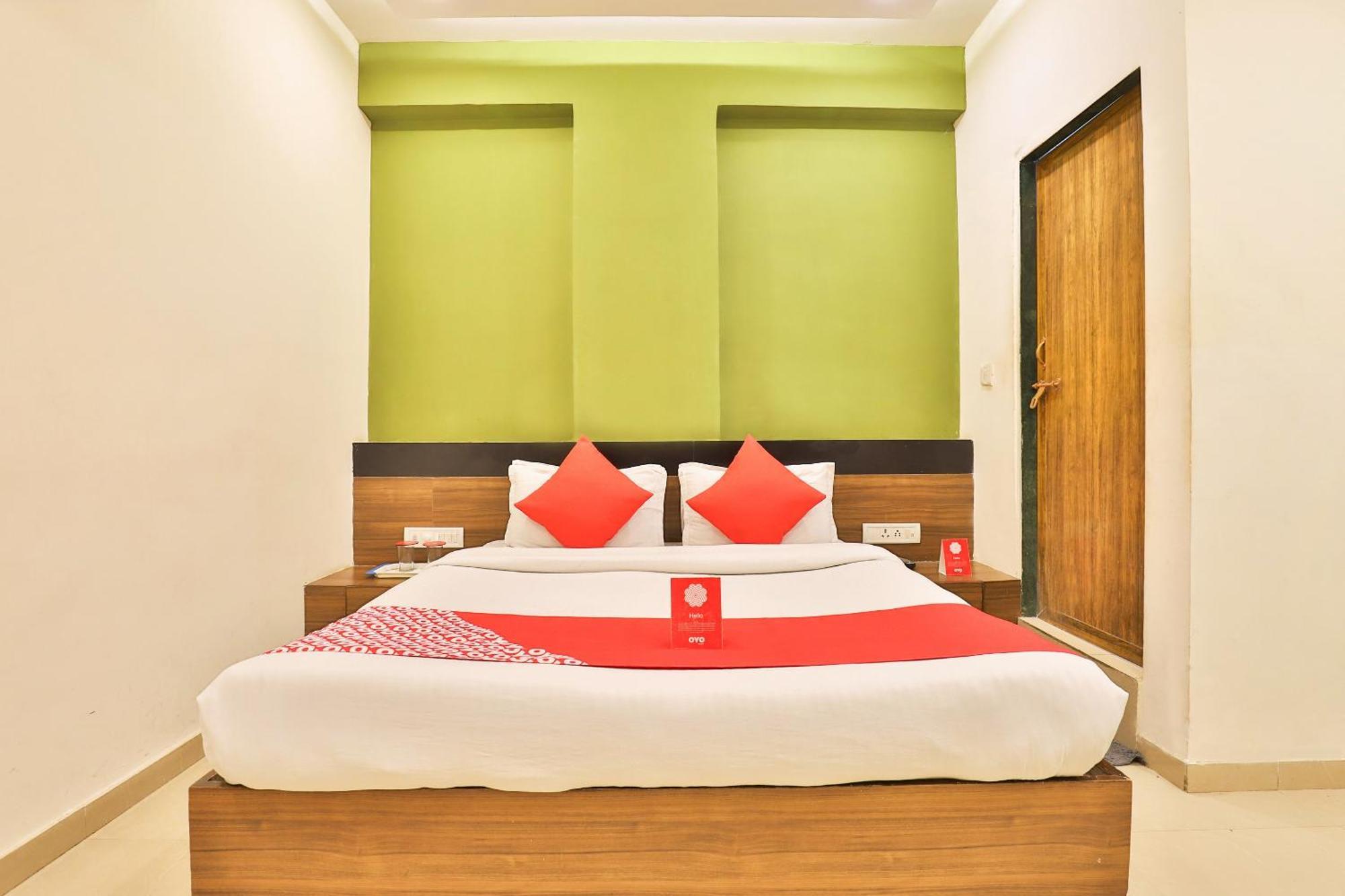 Hotel O Apollo 3*